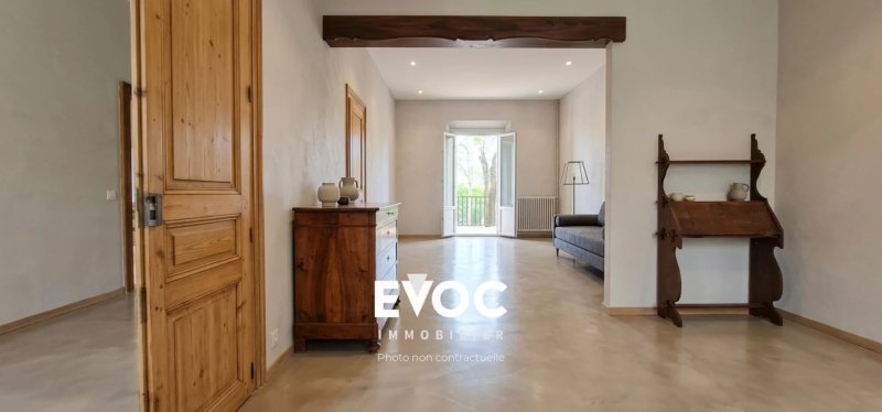 Photo 3 — Maison de maître XIXᵉ à vendre à Montbazin – 185 m², chai, piscine, jardin et dépendances