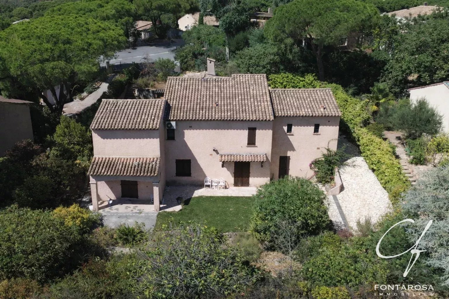 Maison familiale 209m² Fréjus Sainte Brigitte