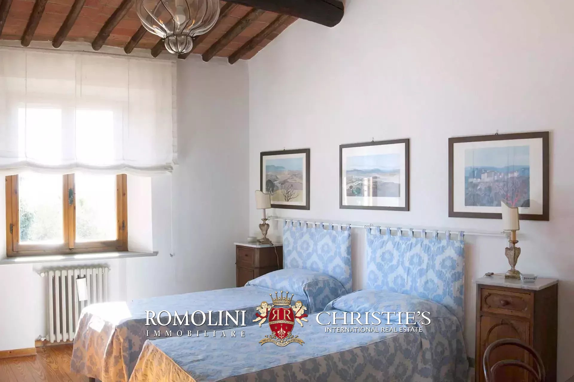 18 Bedroom Vineyard's Image 80