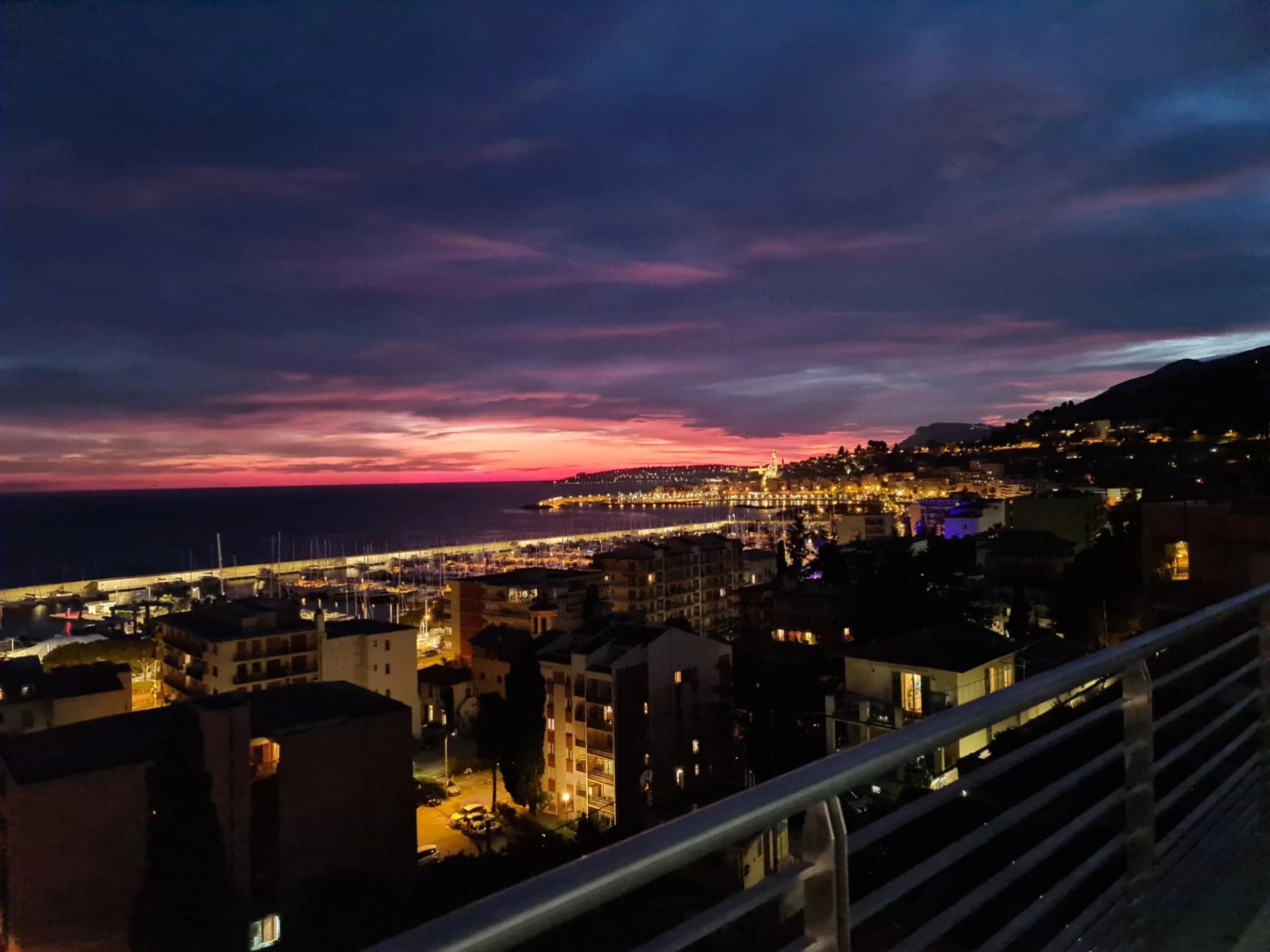Appartamento eccezionale a Garavan, vista mare panoramica