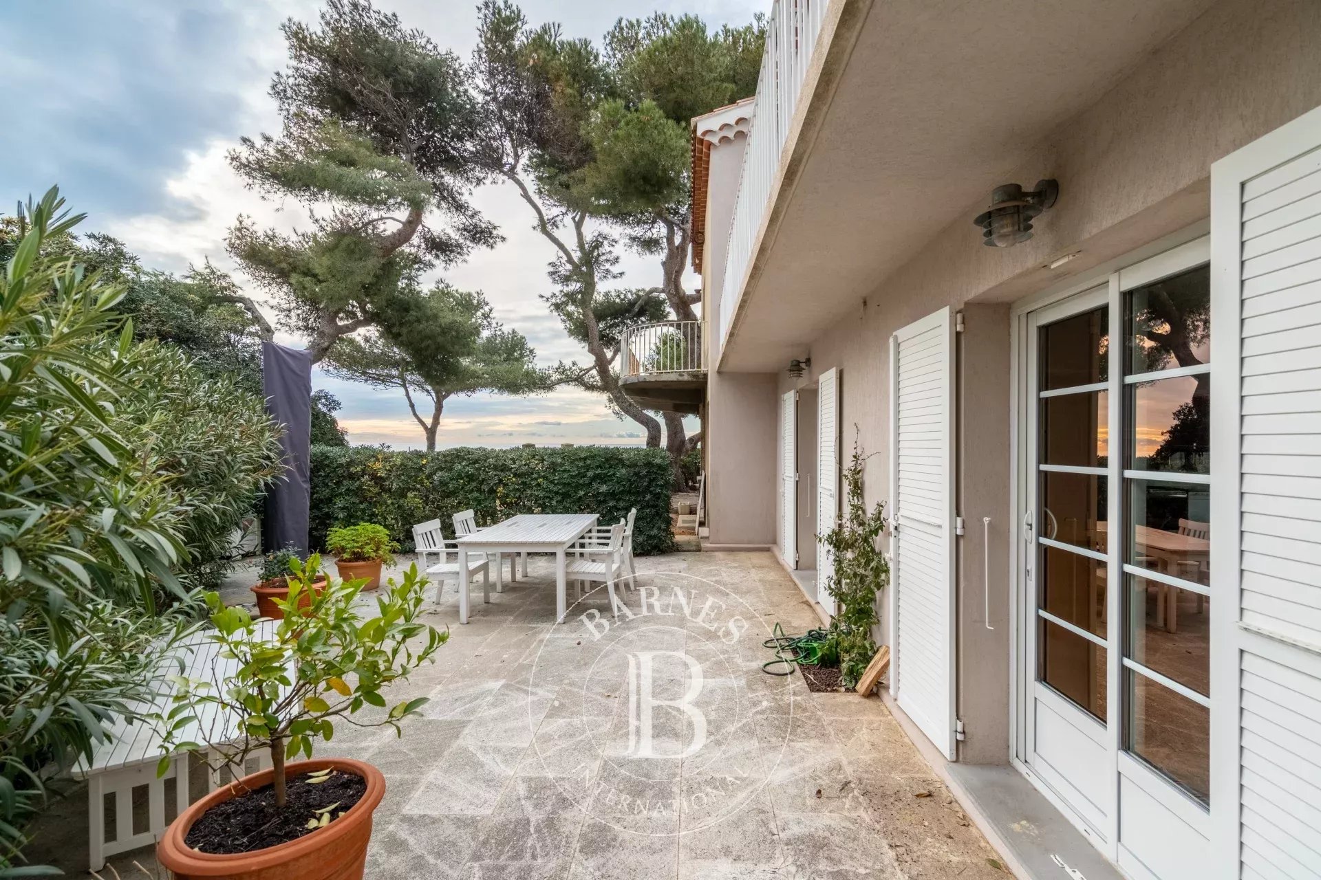Exclusive Listing – Renovated Seaside Home in a Prestigious Private Park