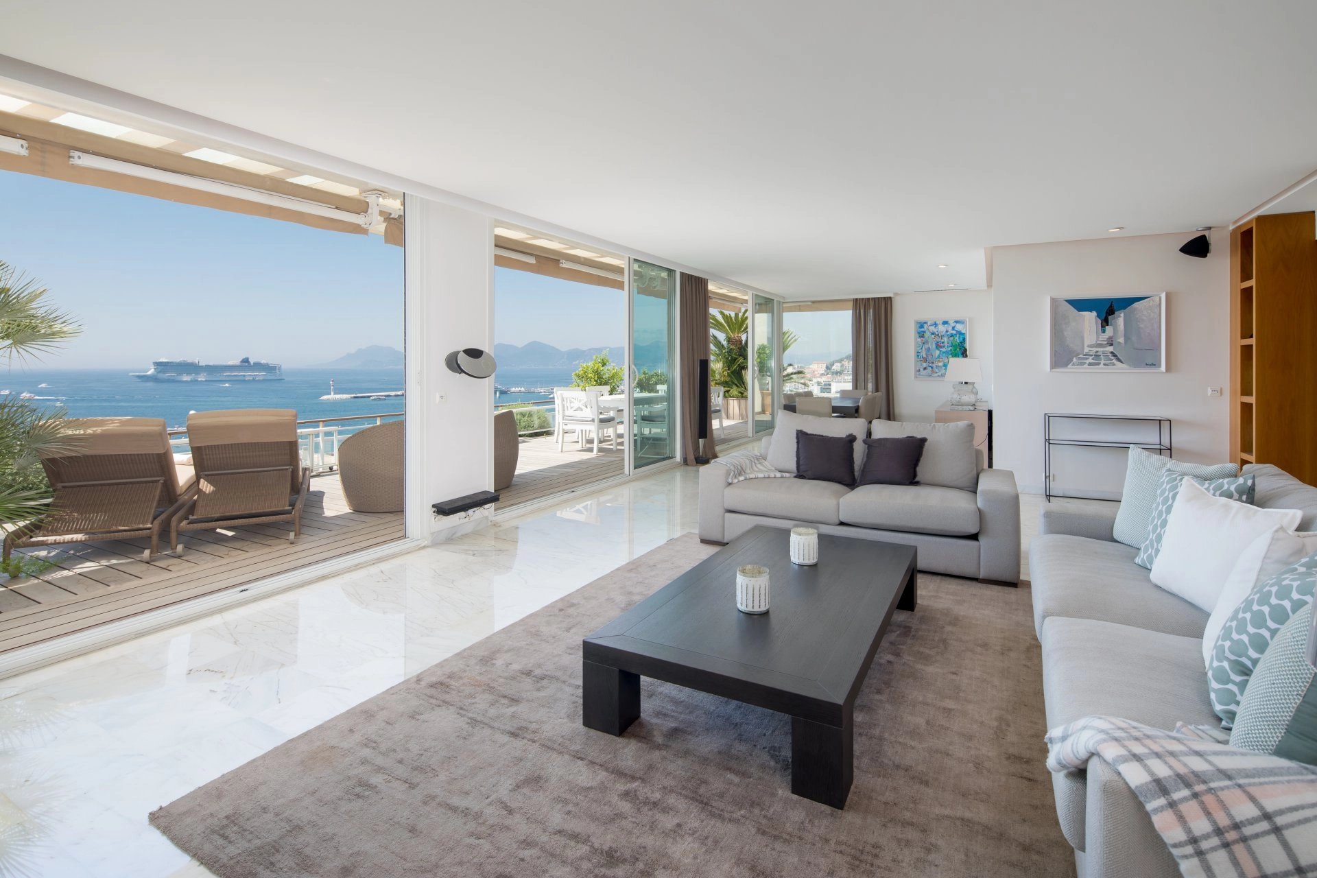 Living-room Wooden floor