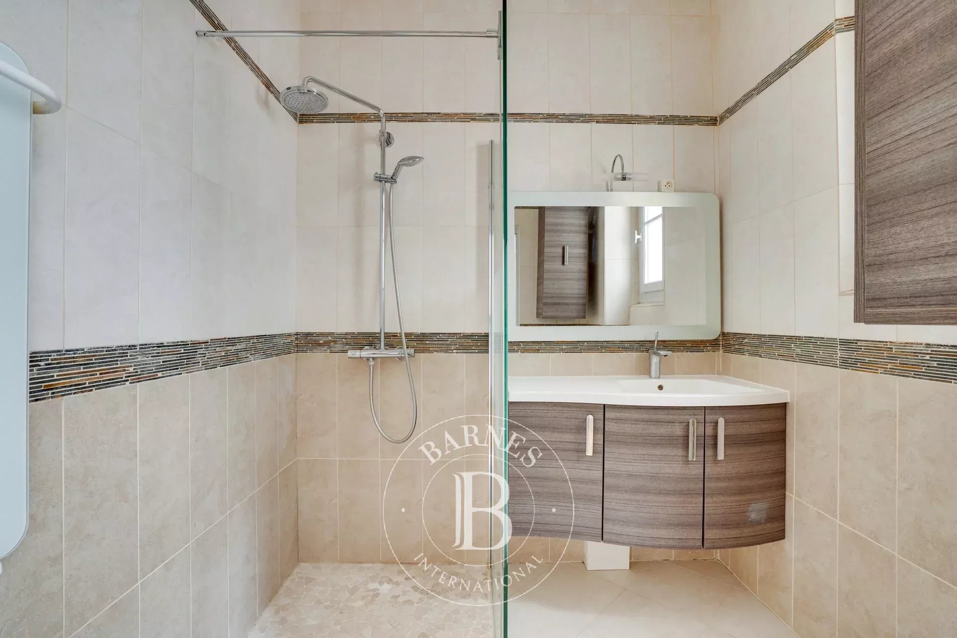 Daire Paris 7ème - picture 10