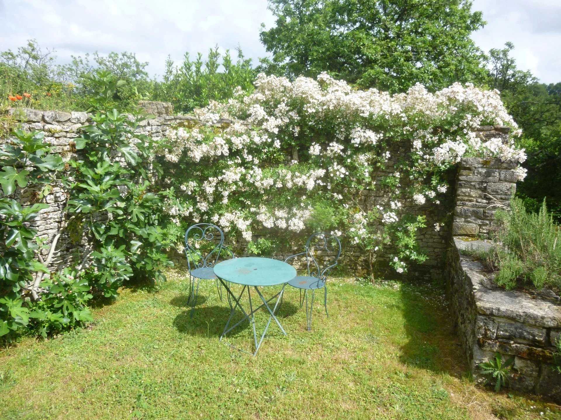 House in Benest - Image 2