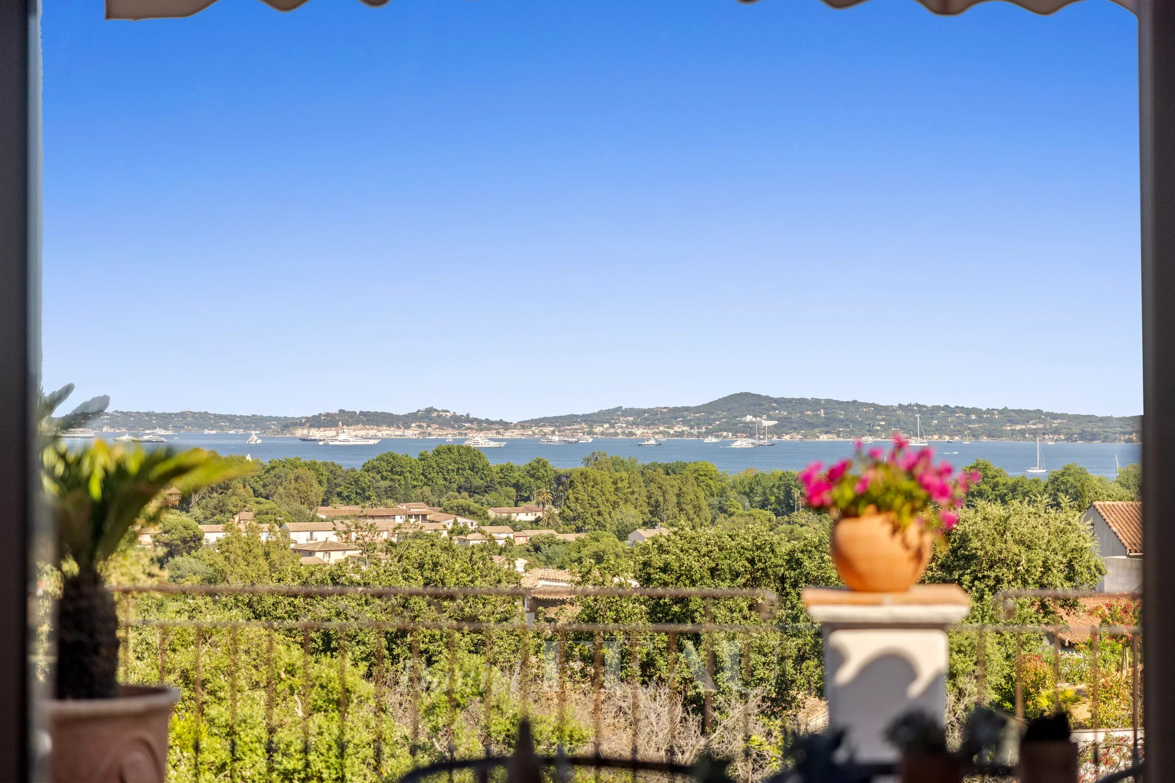 Sale House Grimaud