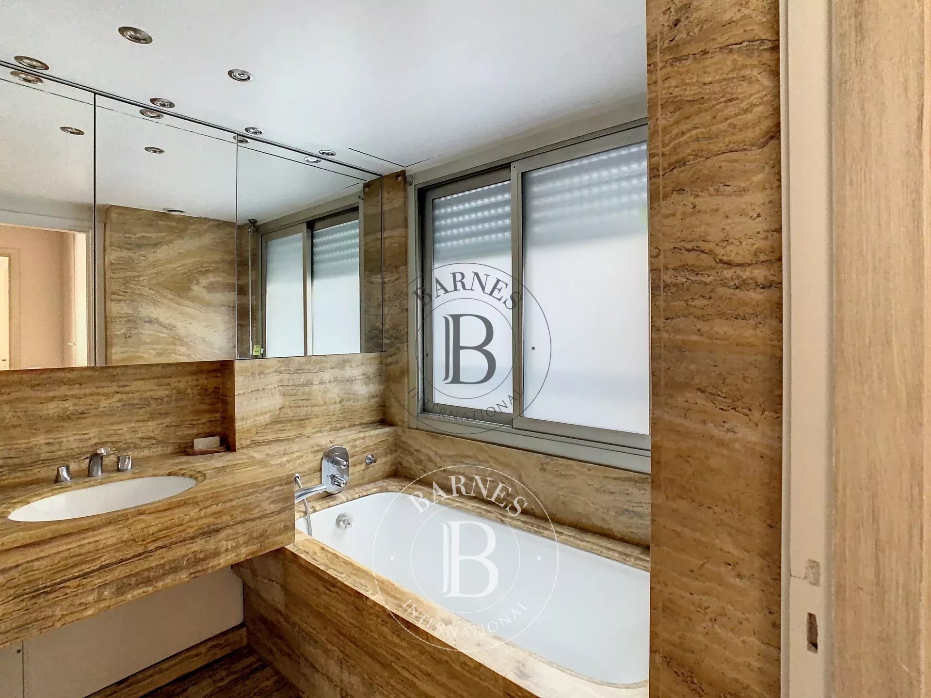 Daire Paris 8ème - picture 7