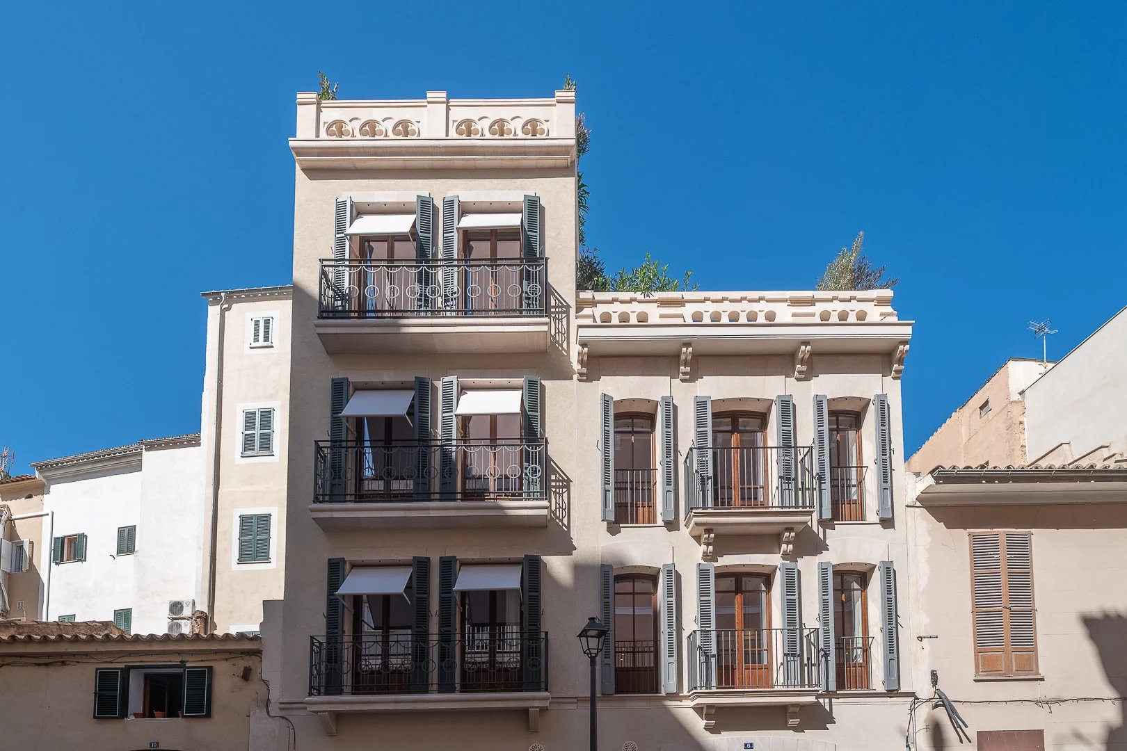 Elegant New Built Townhouse in Old Town Palma
