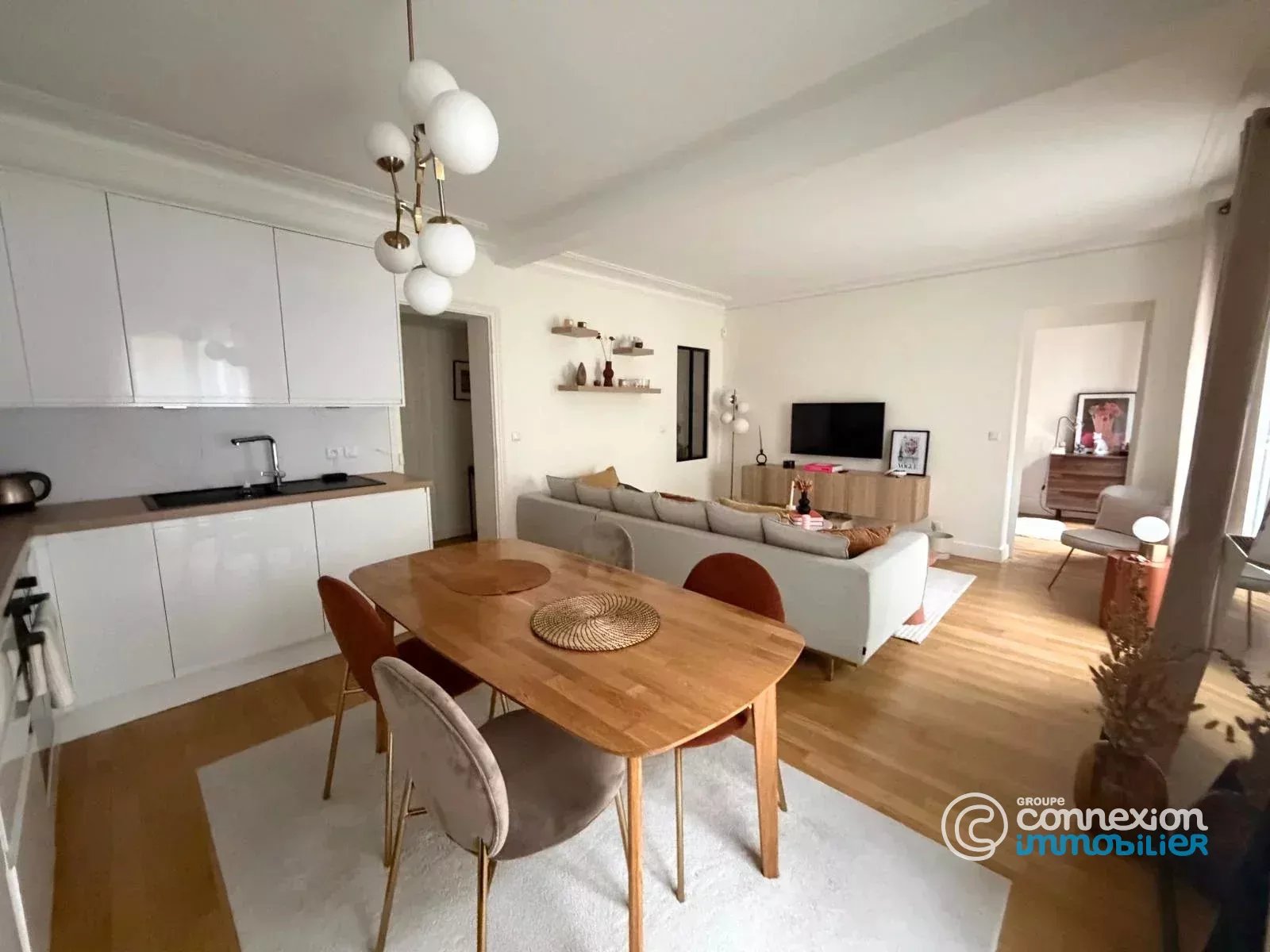 Paris 18ᵉ – Rue de Clignancourt | Superbe 2 pièces meublé de 46 m² entièrement rénové