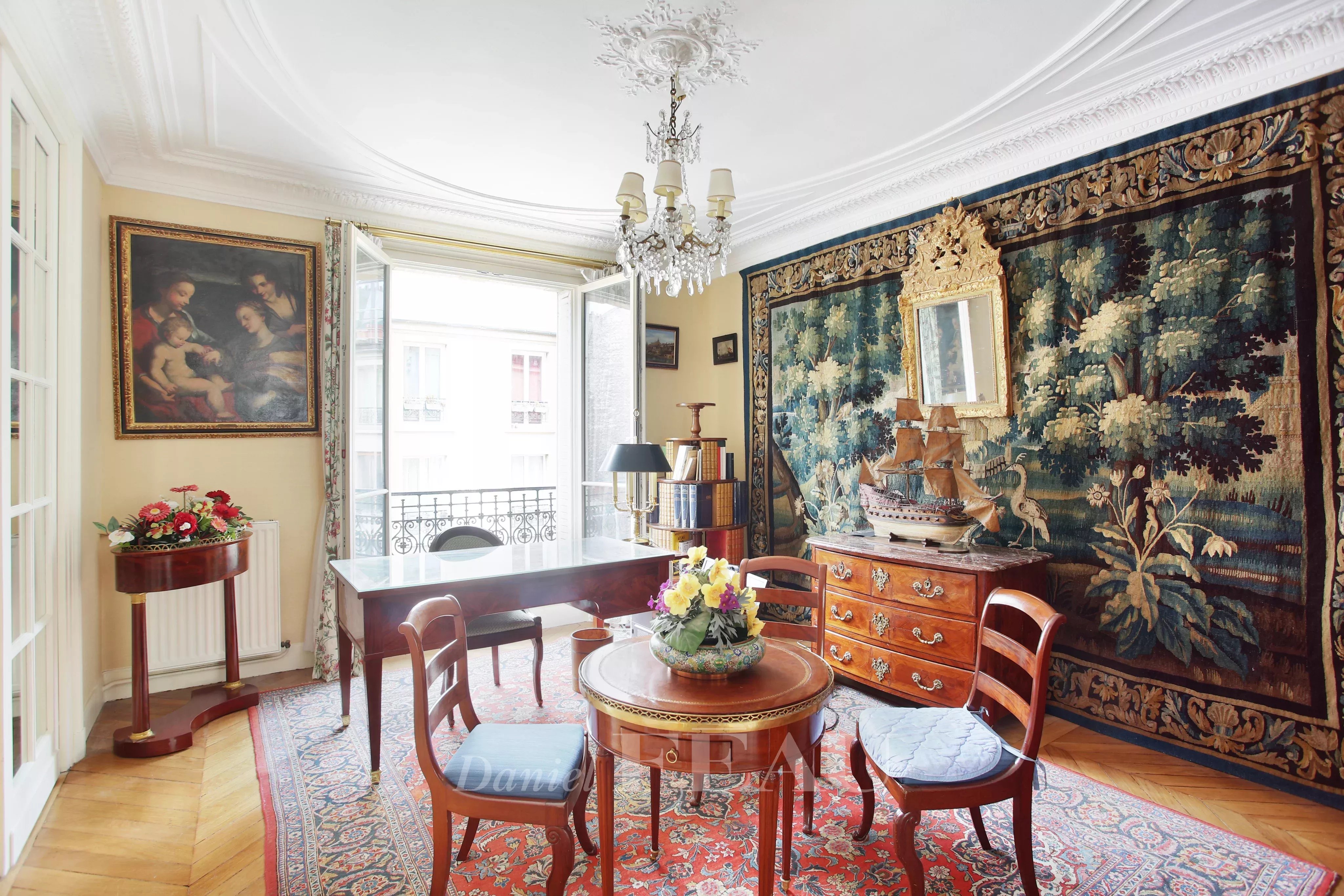 Sale Apartment Paris 5th