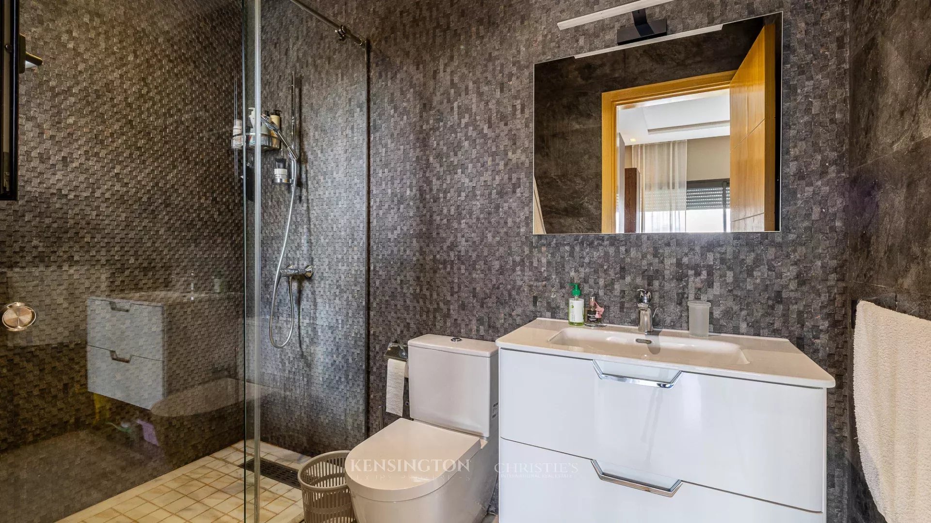 4 Bedroom Villa/Townhouse's Image 14