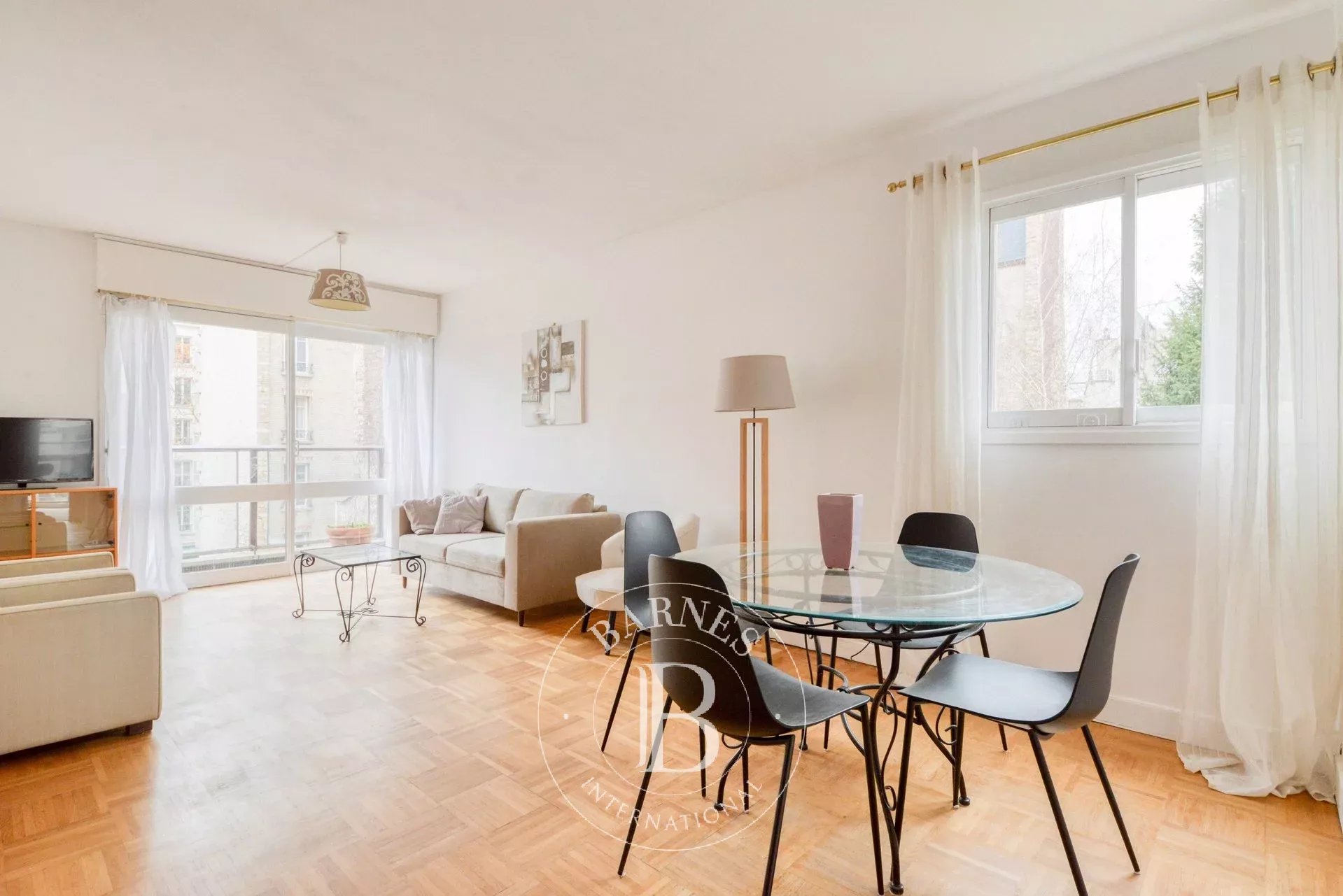 Neuilly-sur-Seine  - Apartment 2 Bedrooms - picture 2
