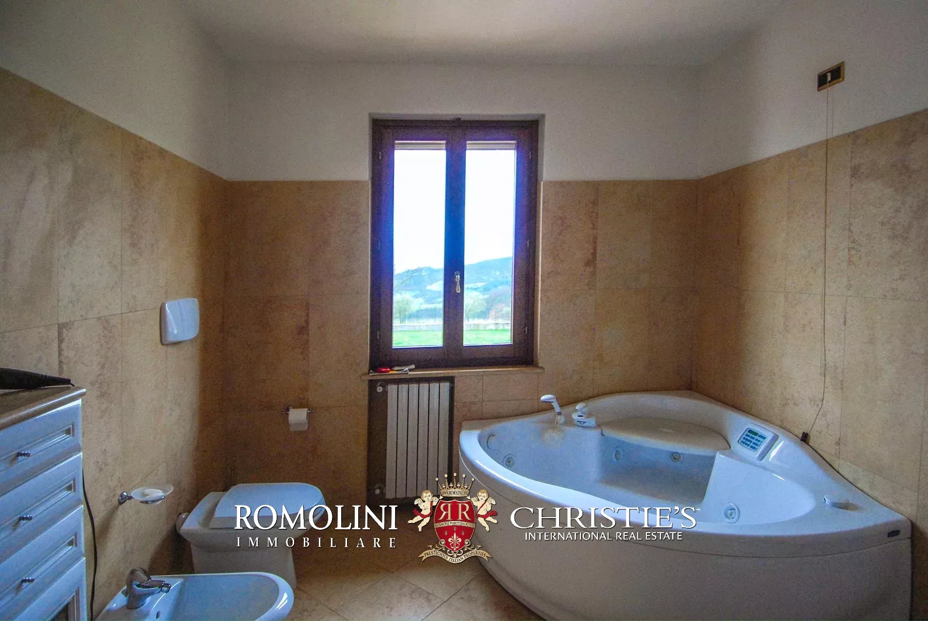 3 Bedroom Villa/Townhouse's Image 22