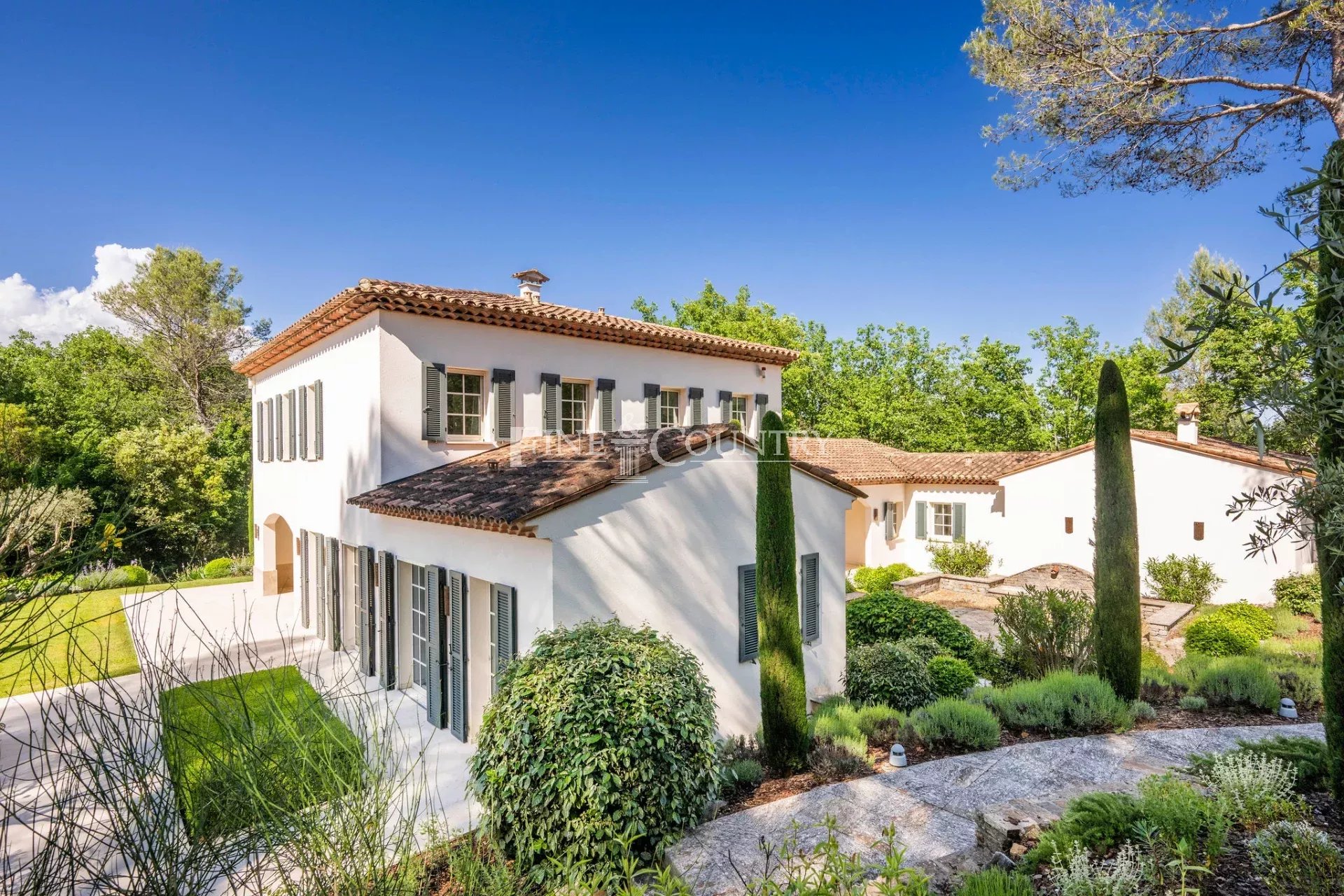 Photo of Villa for sale in Tourrettes