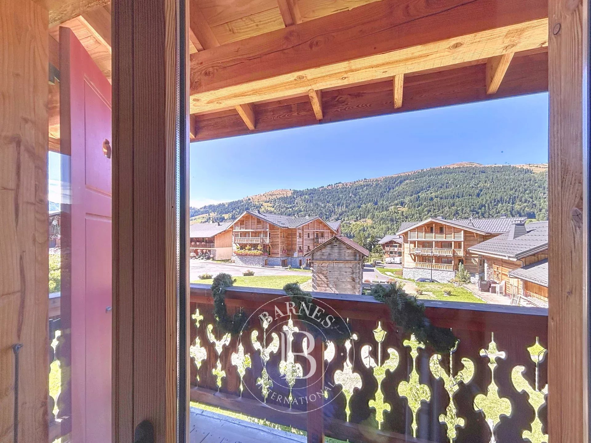 Photo of Les Gets – Ski-in/Ski-out property with 3 units
