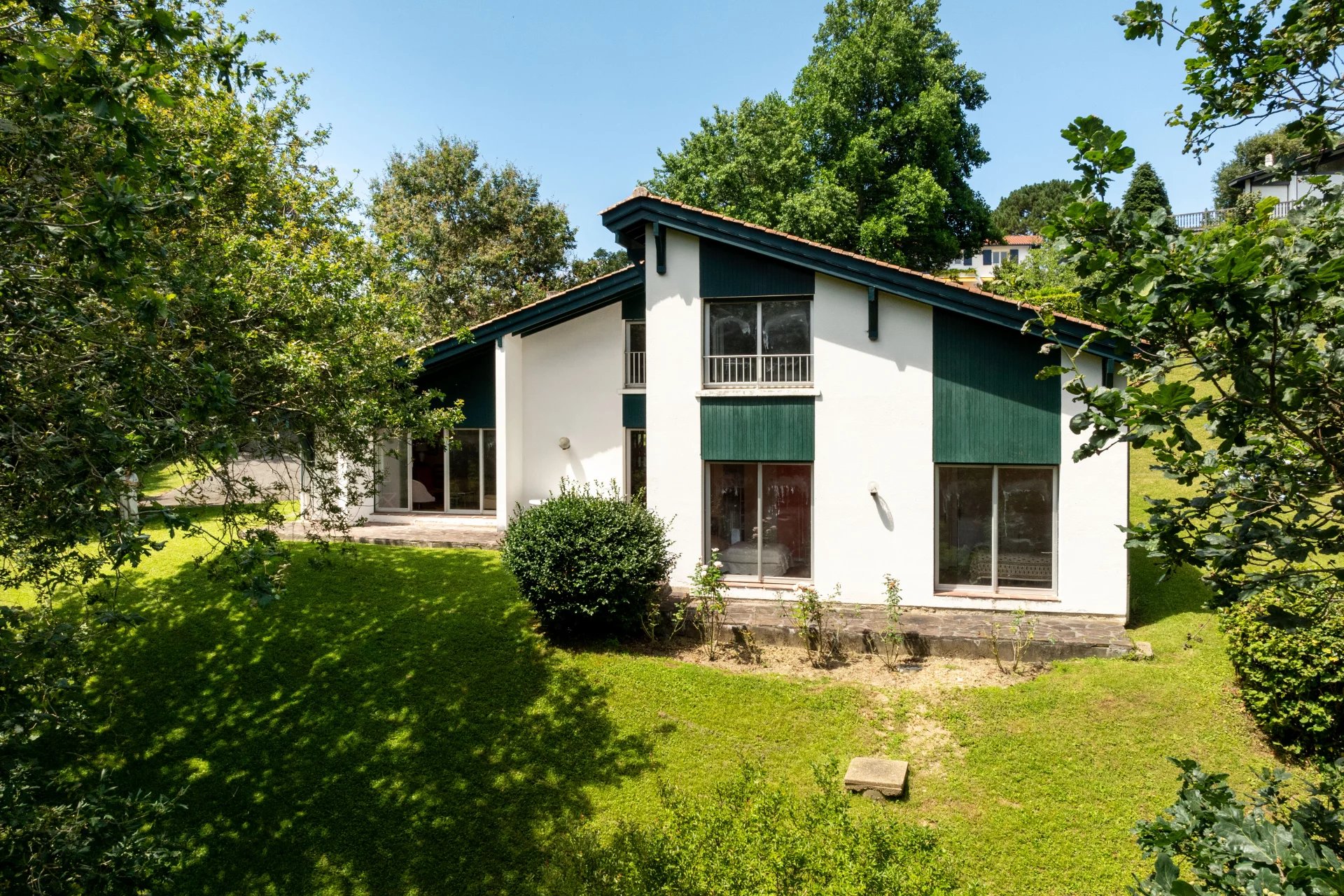 CIBOURE-BORDAGAIN, 200 M² HOUSE WITH MOUNTAIN VIEWS - picture 3