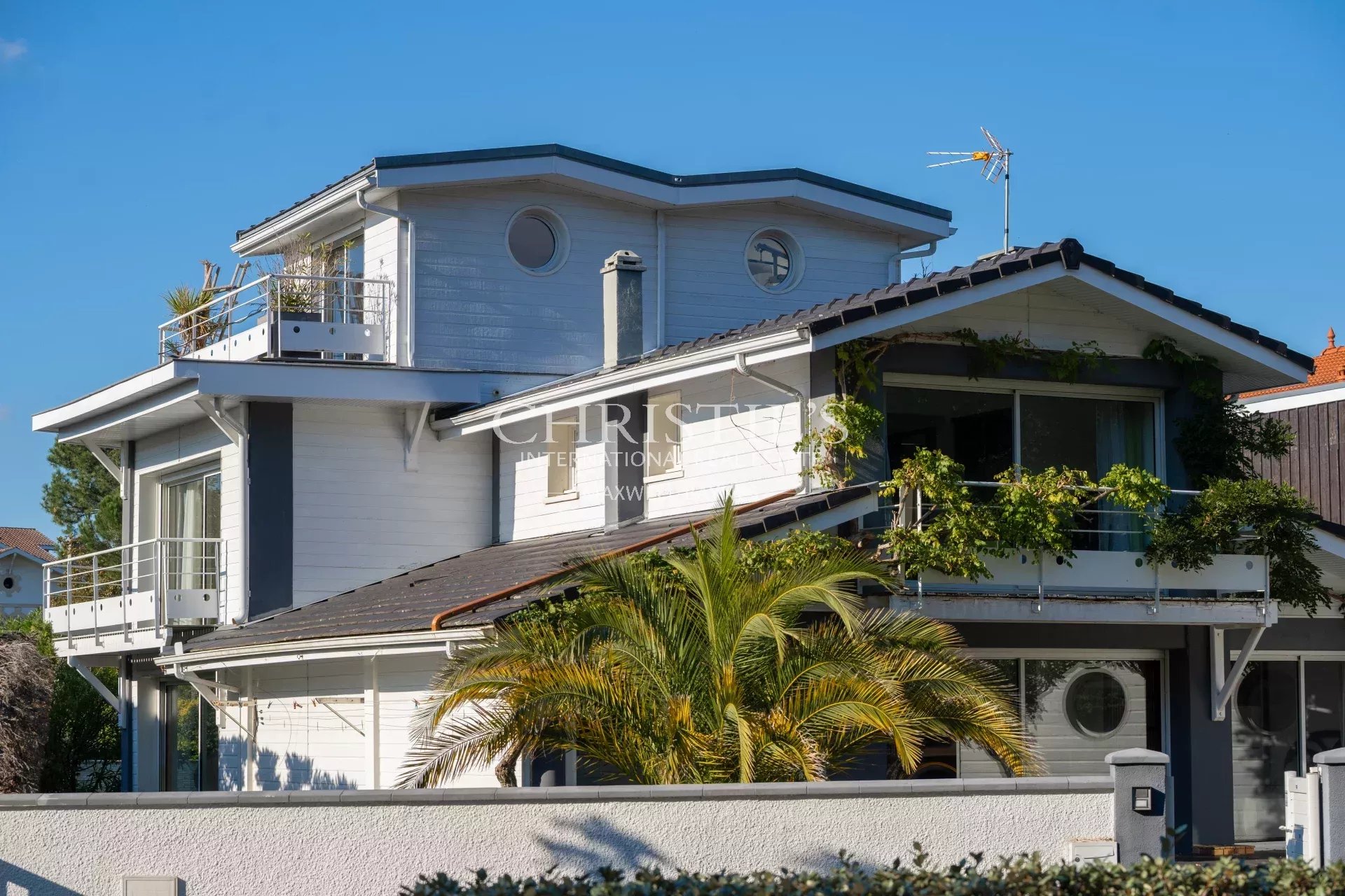 4 Bedroom Villa/Townhouse's Image 3