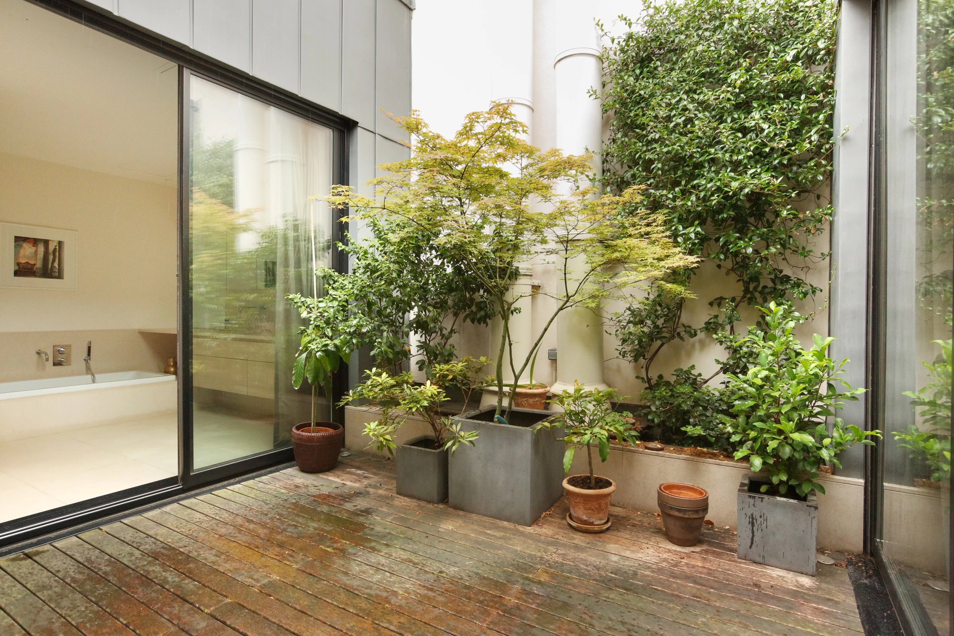 5 Bedroom Villa/Townhouse's Image 3