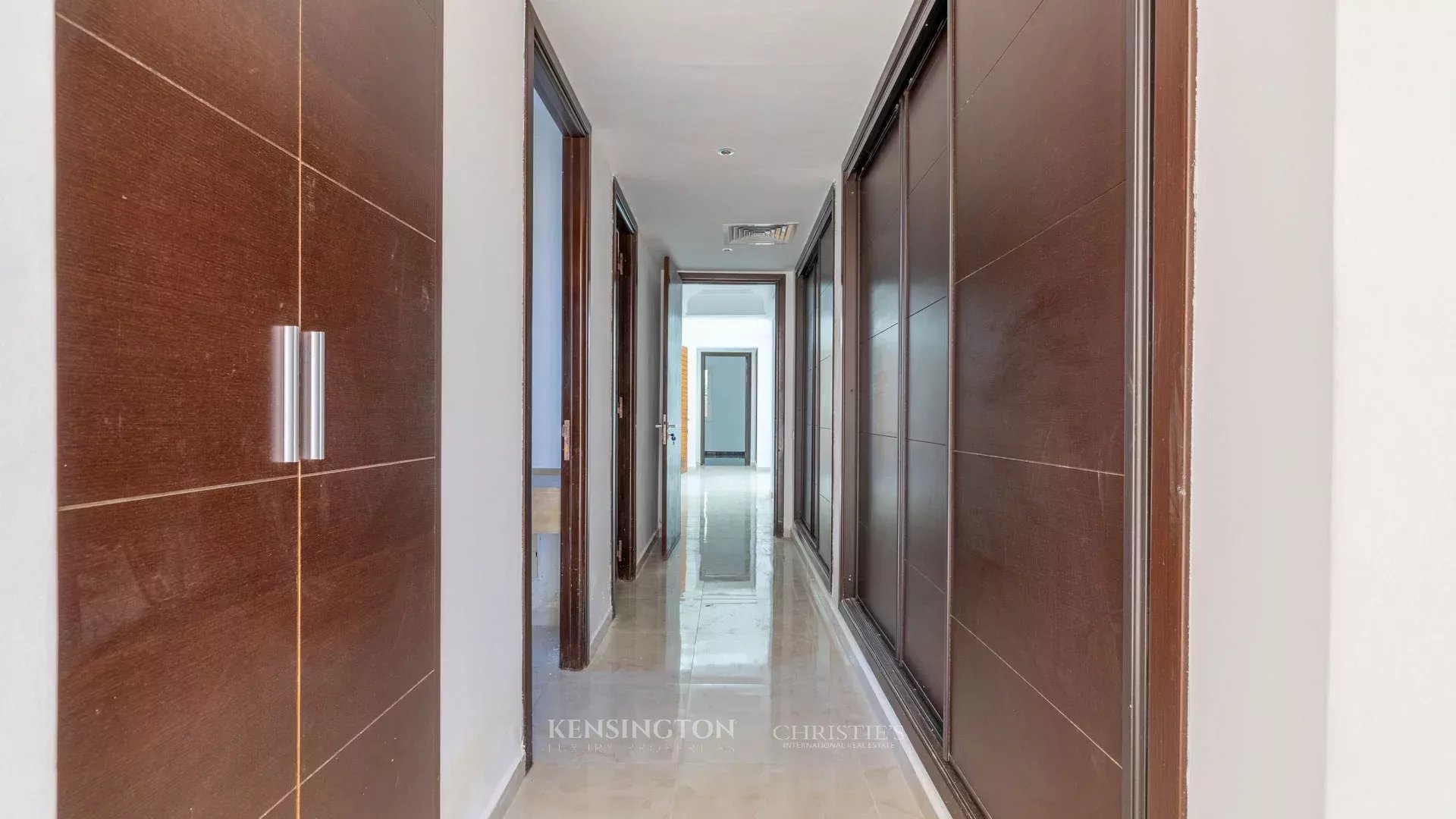 5 Bedroom Villa/Townhouse's Image 30