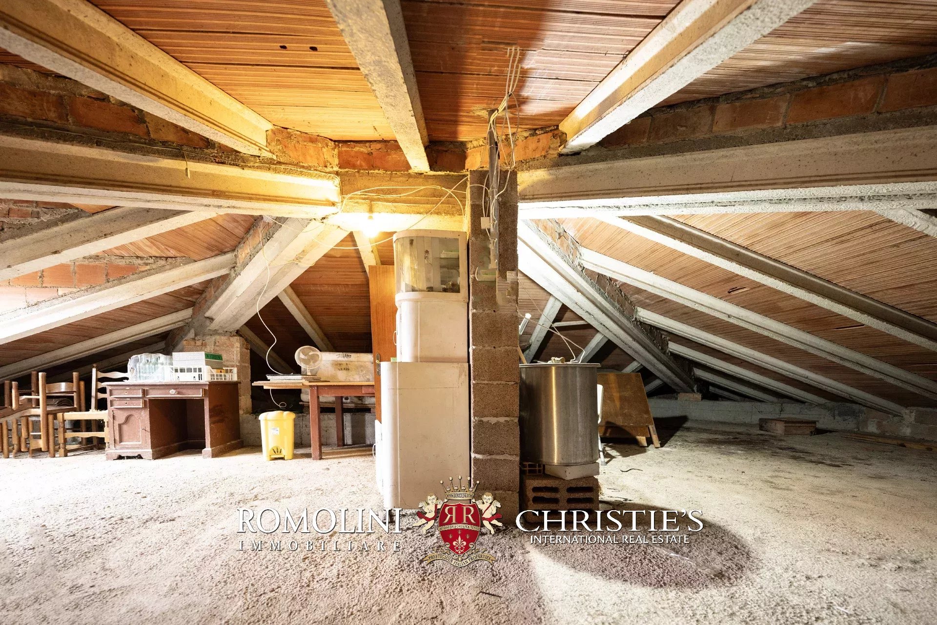 5 Bedroom Vineyard's Image 39