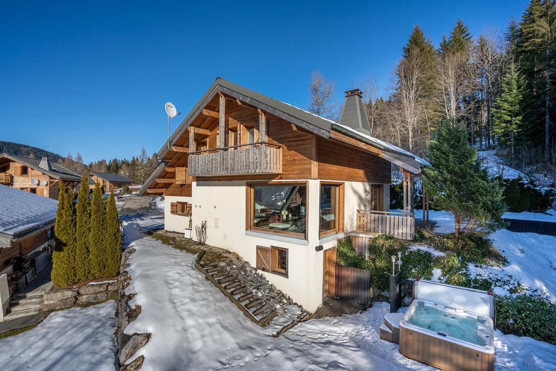 Photo of LES GETS - 5 bedroom chalet in Les Gets