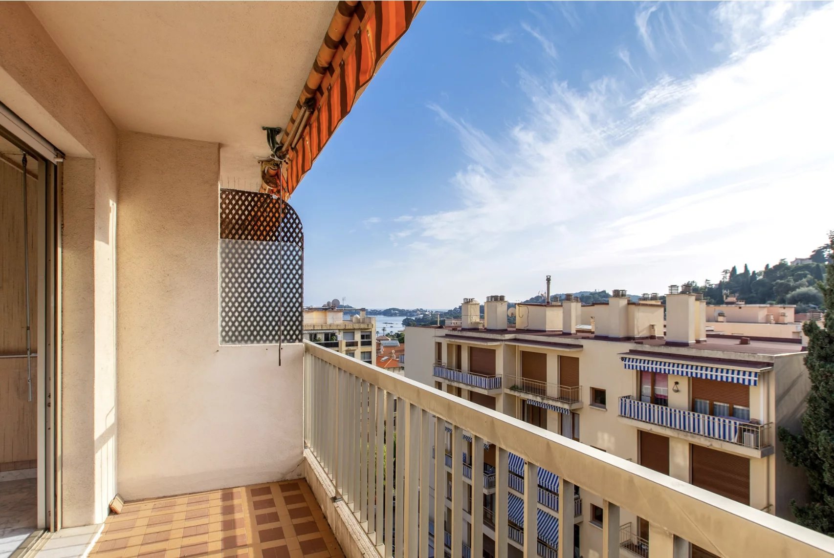 French Riviera BEAULIEU-SUR-MER 1 BEDROOM-TERRACE SEA VIEW