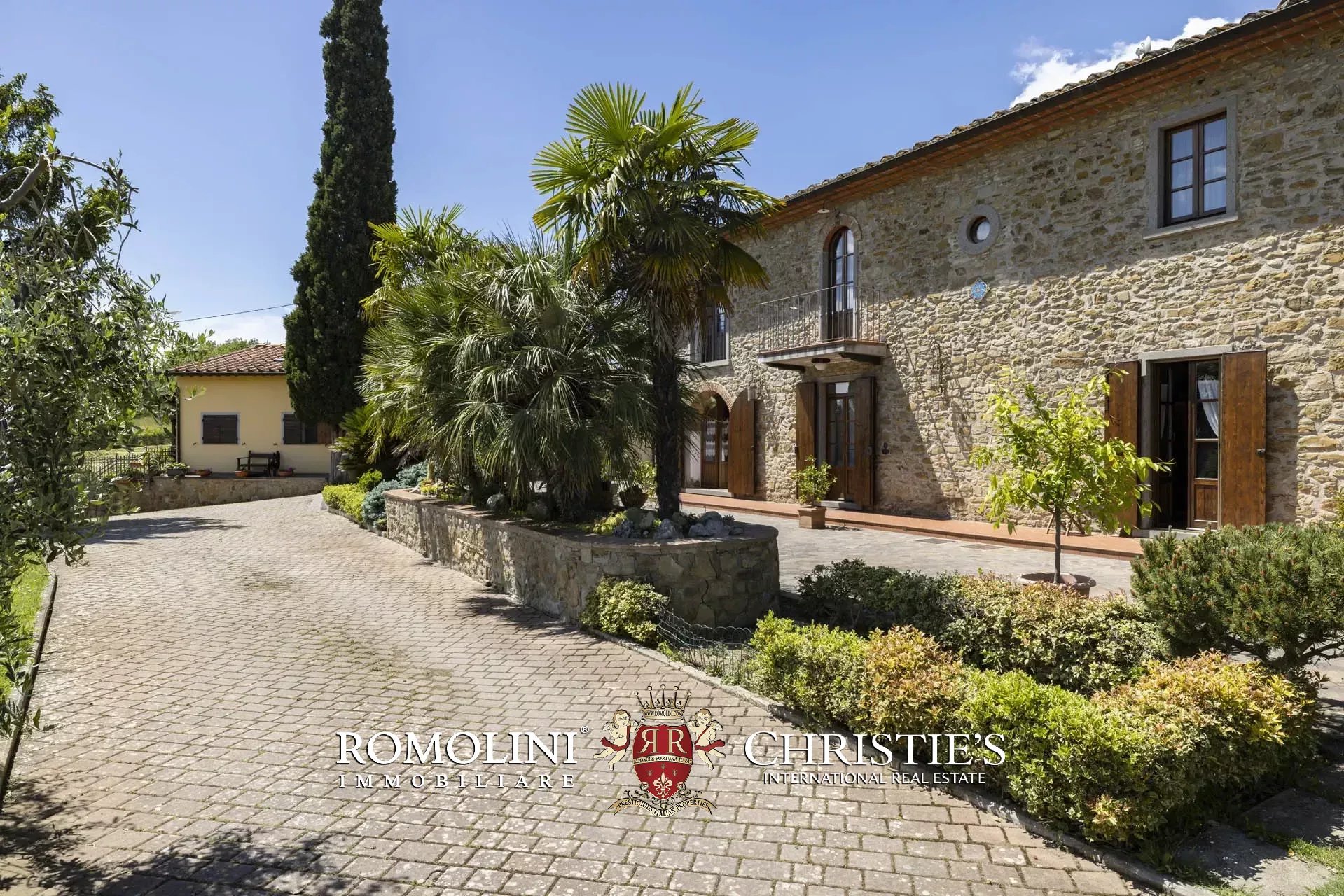 5 Bedroom Villa/Townhouse's Image 13