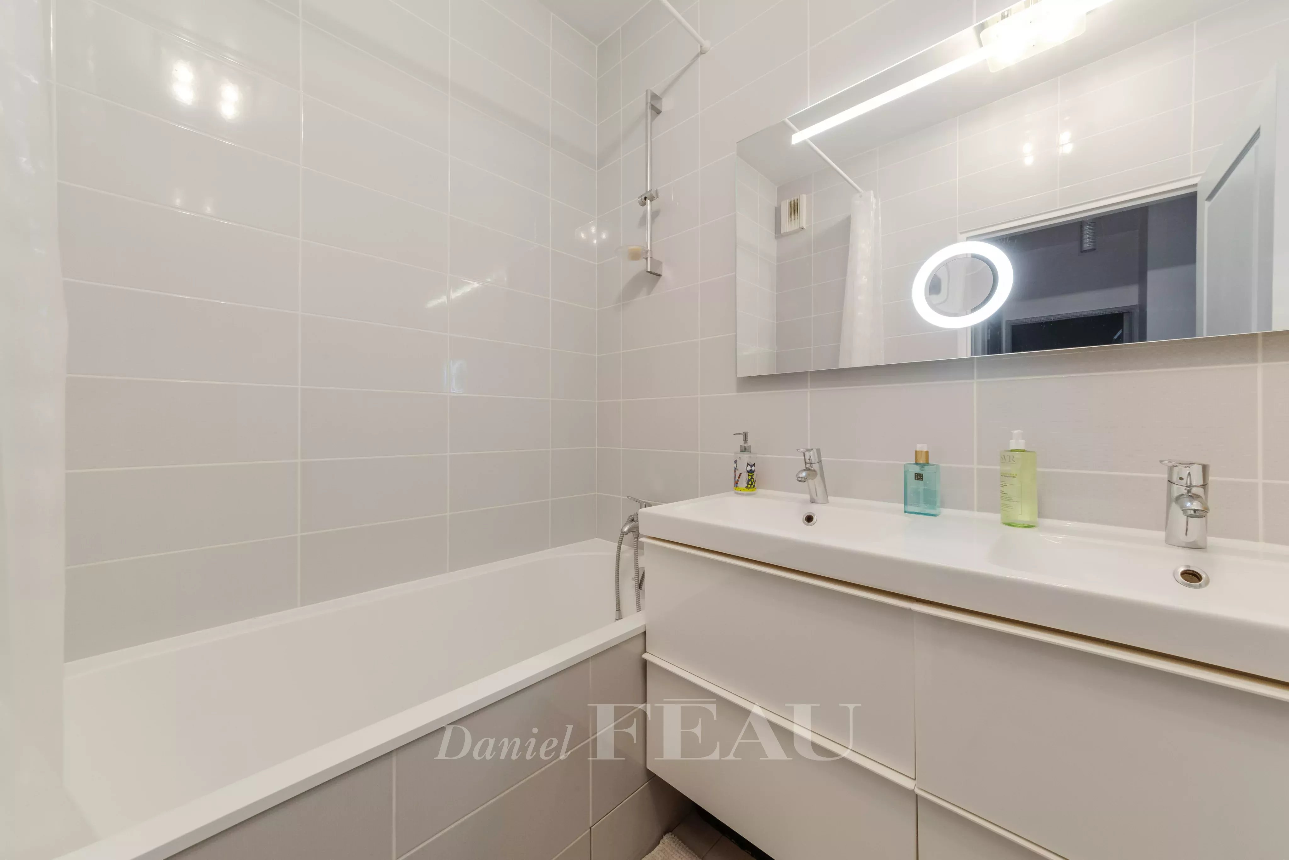 Sale Apartment Saint-Cloud