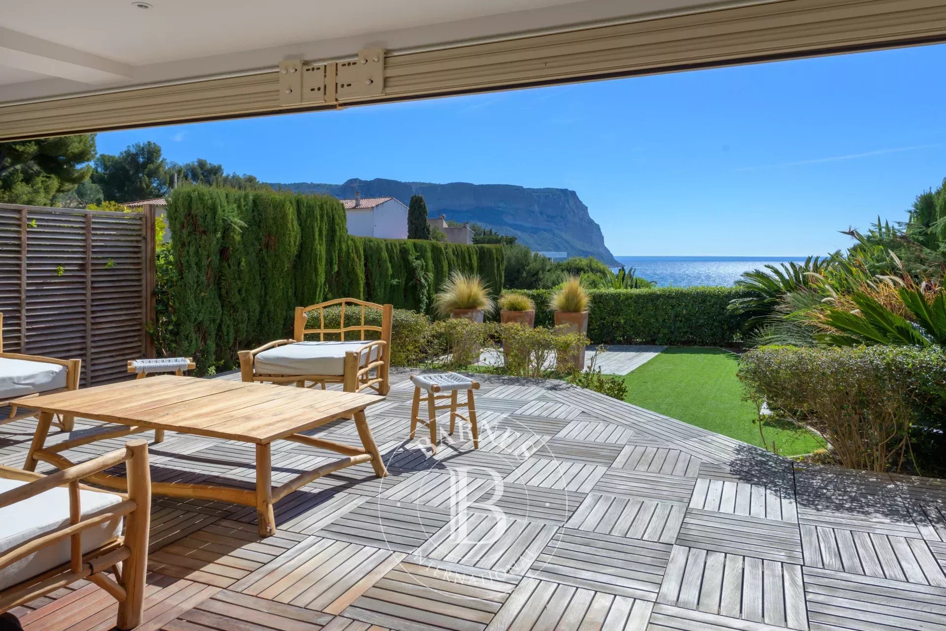 Daire Cassis - picture 16