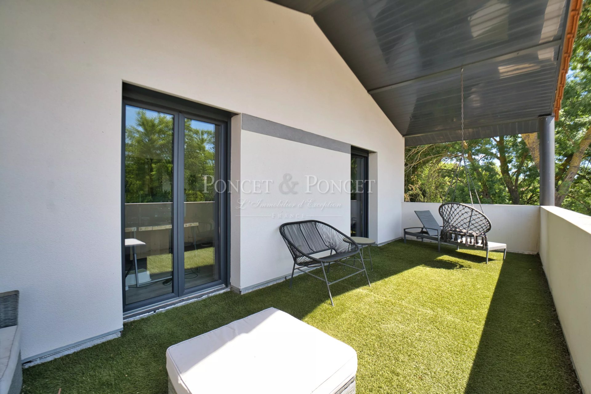 6 Bedroom Villa/Townhouse's Image 4