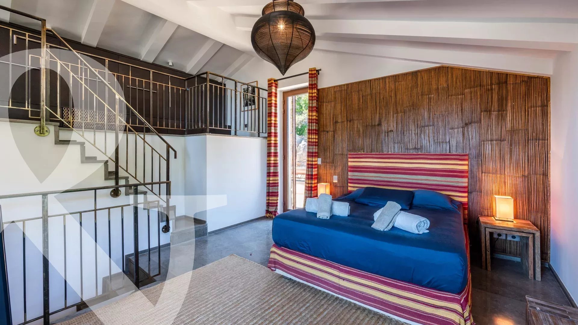 MAGNIFIQUE VUE SUR LA BAIE DE RONDINARA