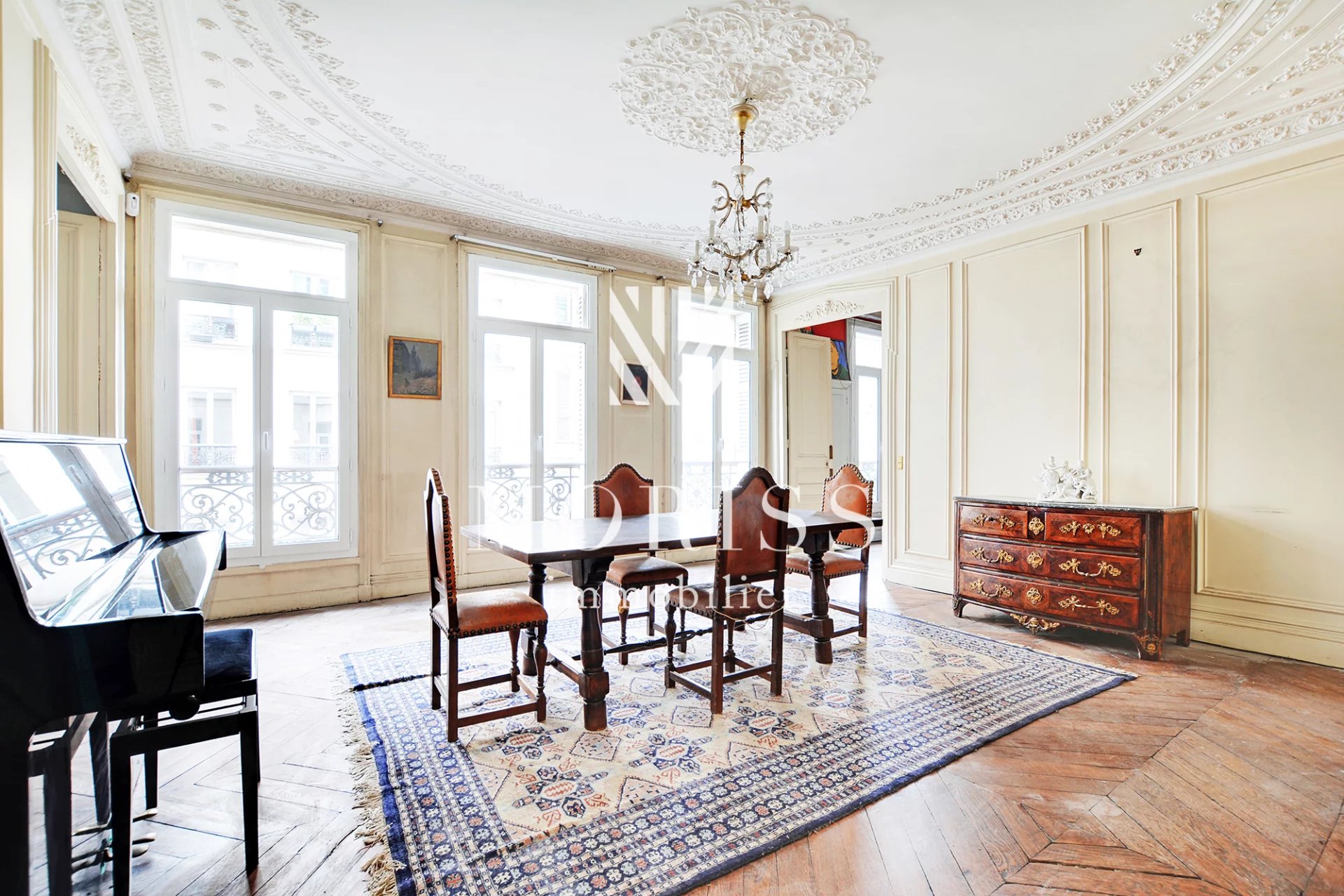 APPARTEMENT -5 PIÈCES-PARIS 17 - Image Array