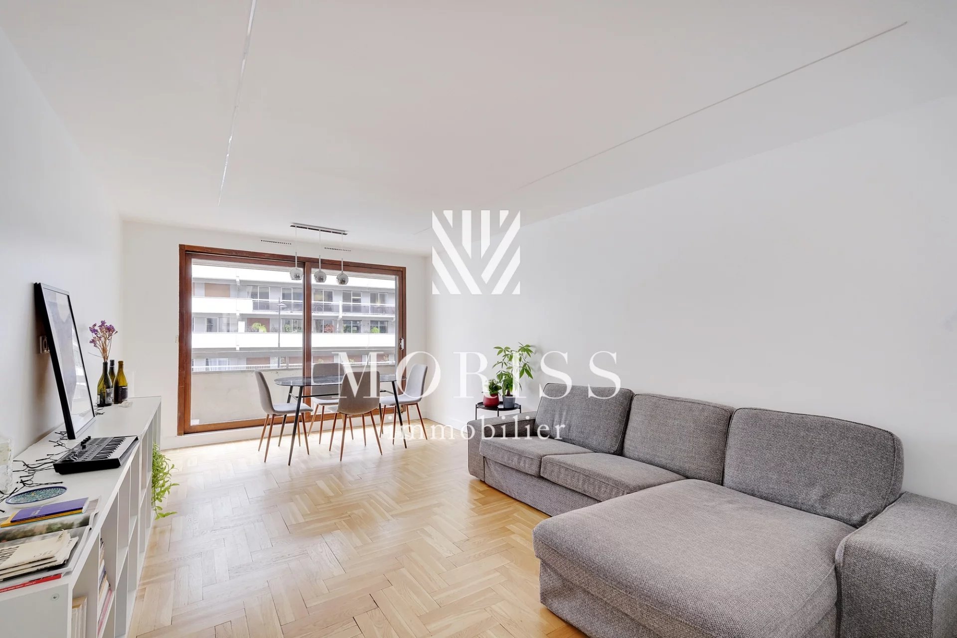 APPARTEMENT 3 PIECES DE 72 M2 + BALCON - RUE LEON FROT - Image Array