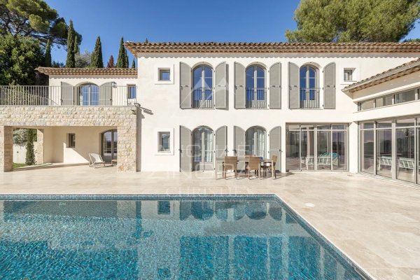 Luxury 6-Bedroom Family Villa in Mougins with Sea Views & Garden — photo 3