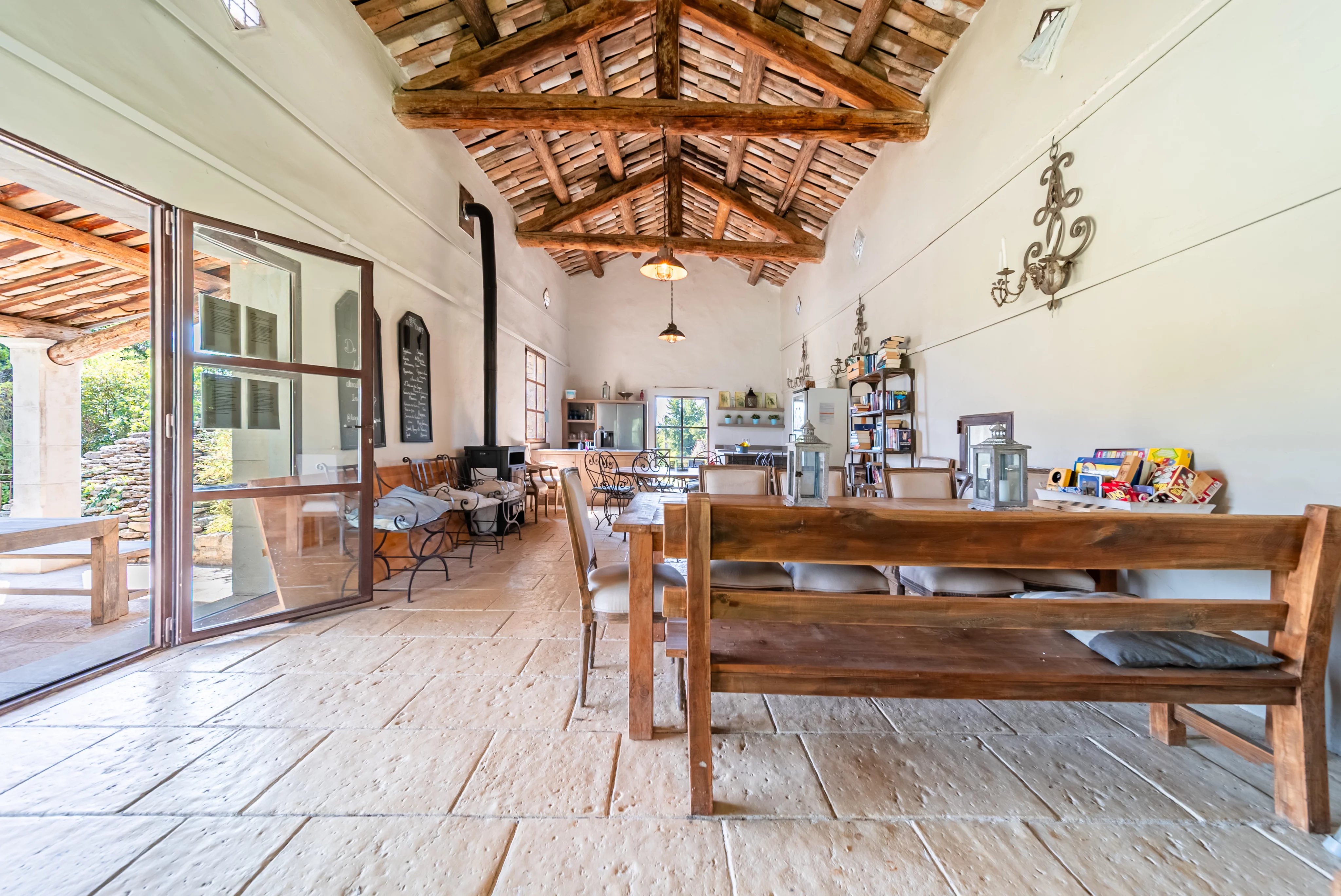 Vente Domaine de Prestige à L'Isle-sur-la-Sorgue | Hameau en Pierre du XVIIIe Siècle avec Vue Panoramique