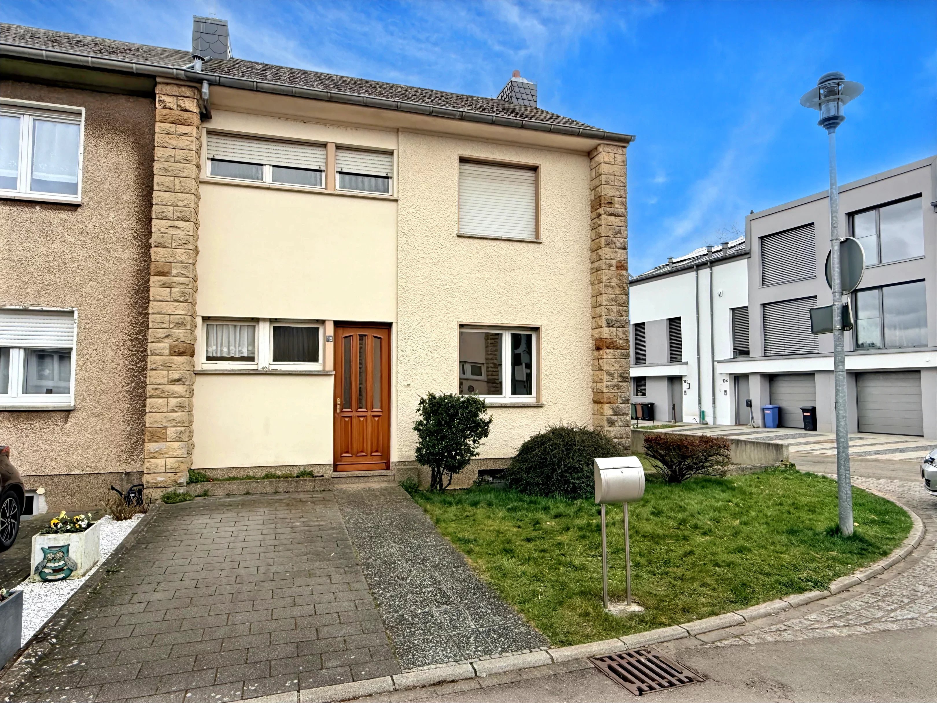 Maison libre des 3 côtés à vendre à Mondercange, 3 chambres, jardin, garage, +/- 110 m2