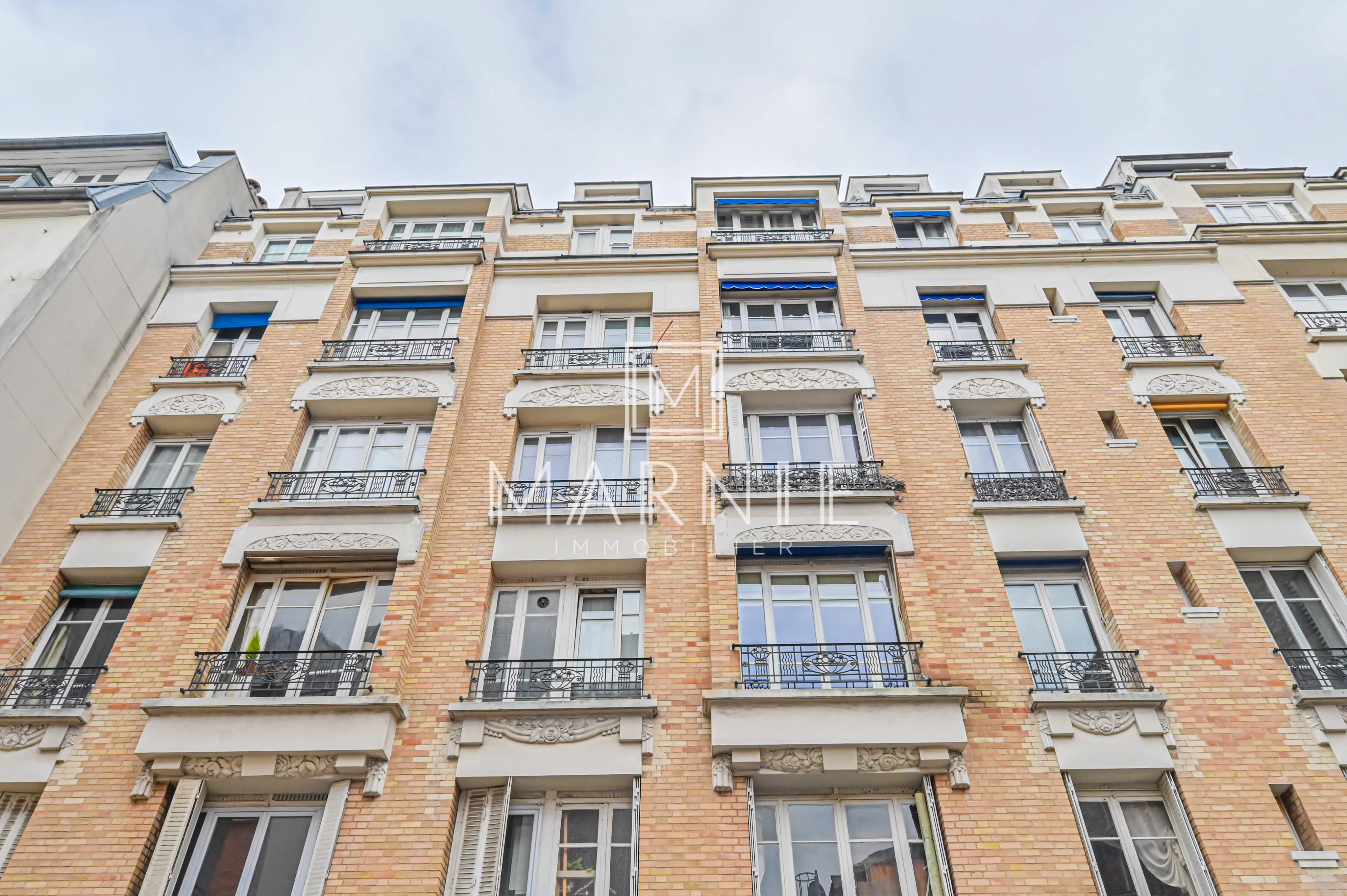 PARIS 17ème - Métro ROME