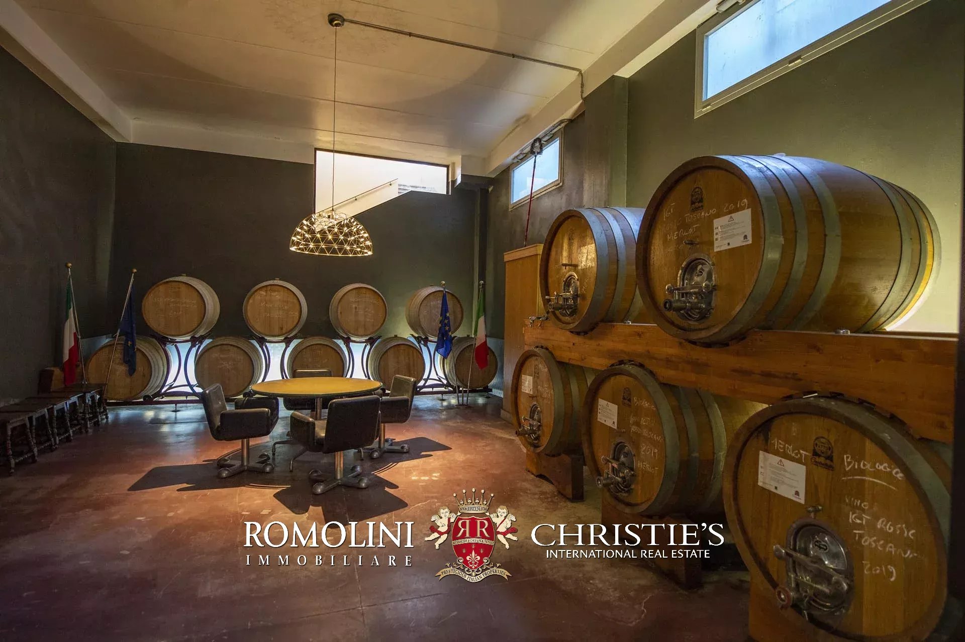11 Bedroom Vineyard's Image 31