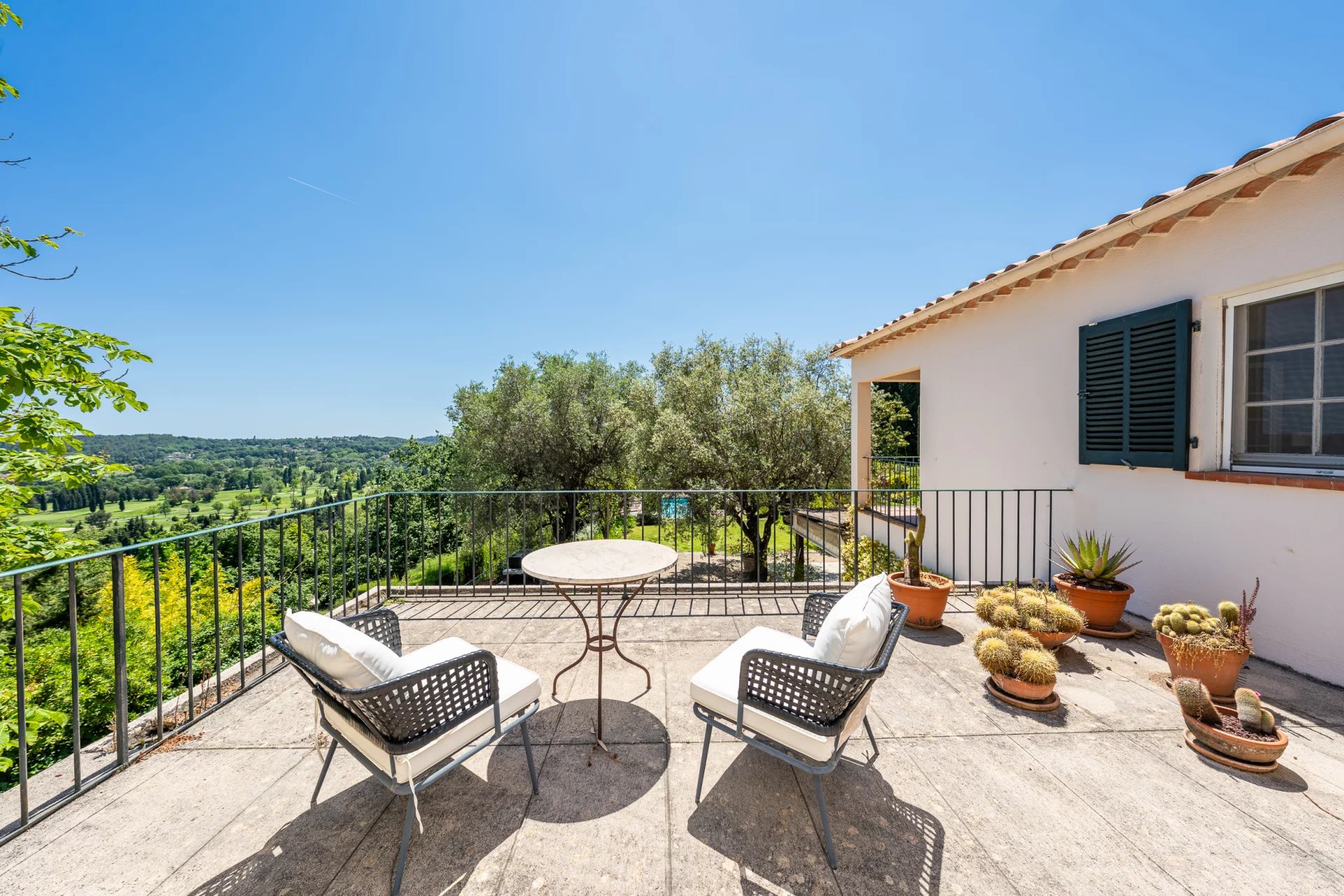 7950515-Propriété Opio