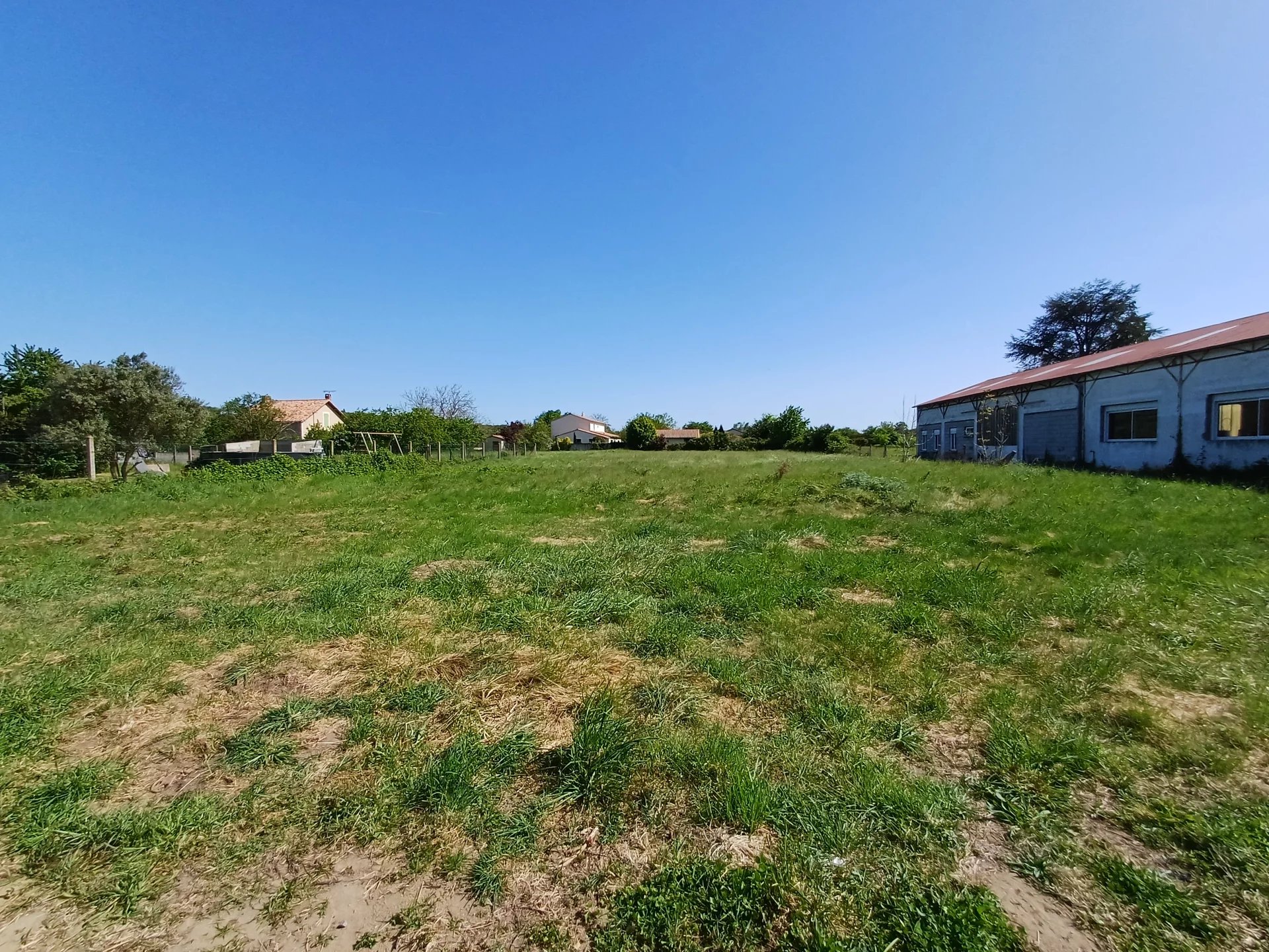 Terrain Civaux 2228m²