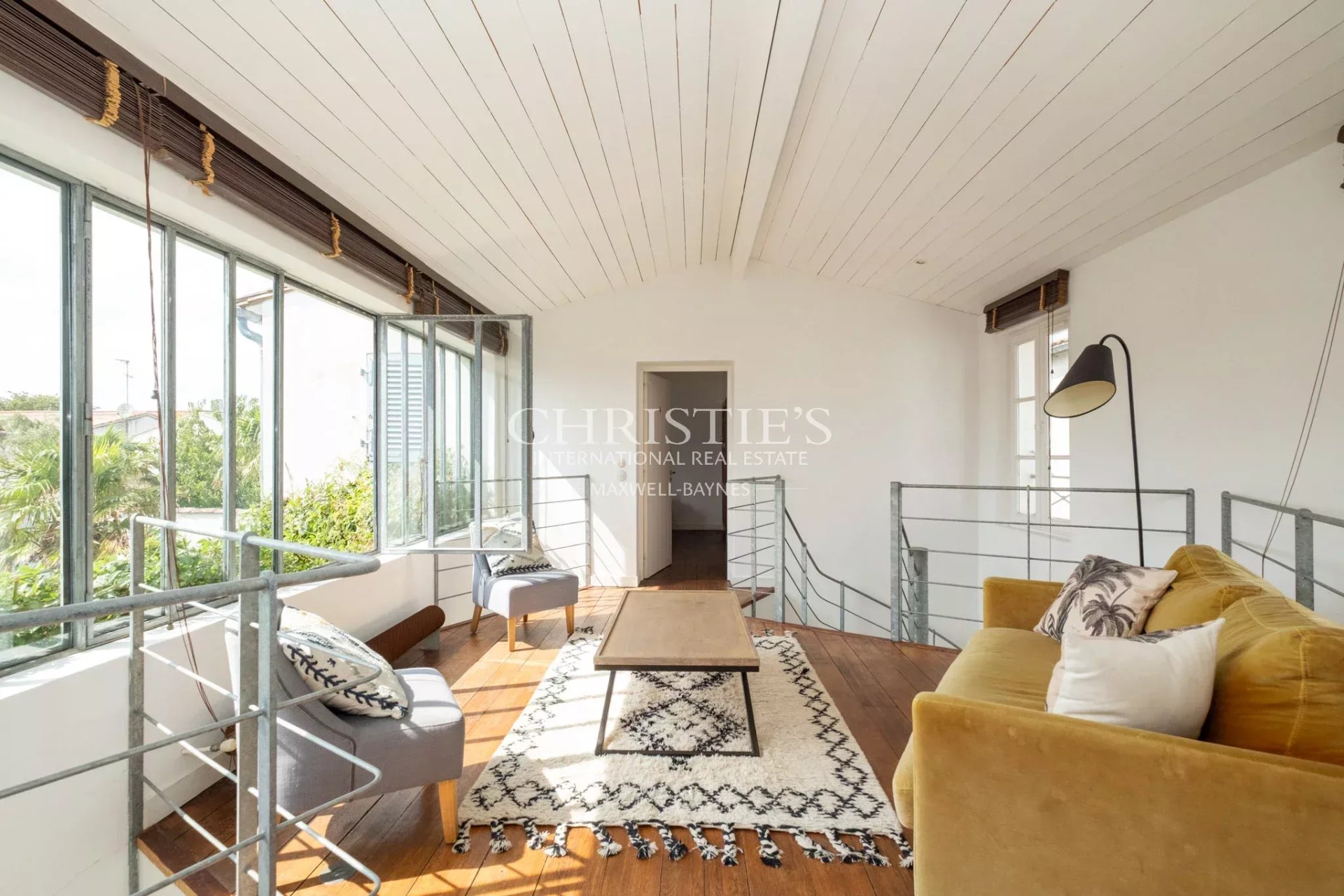 5 Bedroom Villa/Townhouse's Image 12