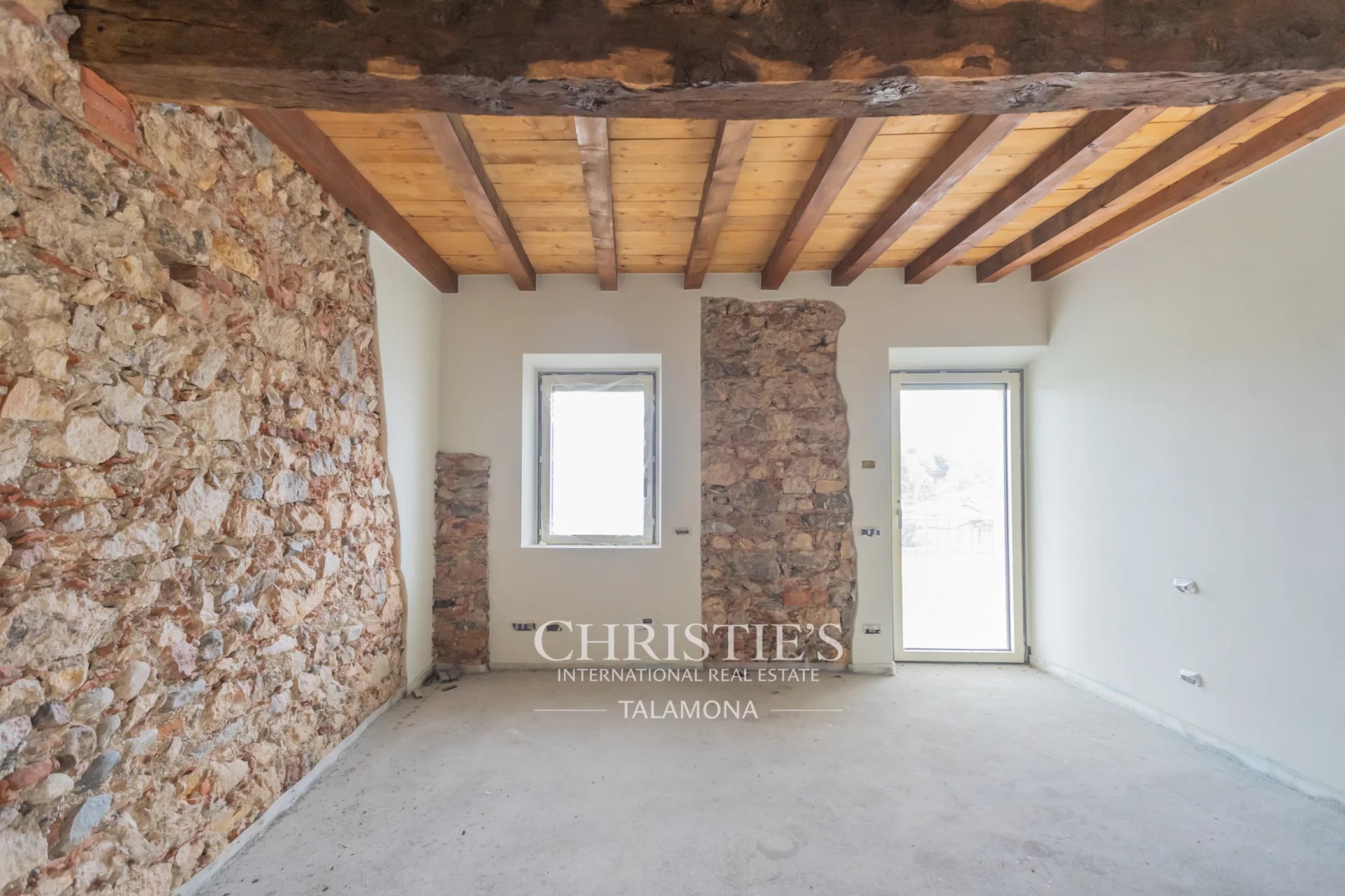 4 Bedroom Villa/Townhouse's Image 26