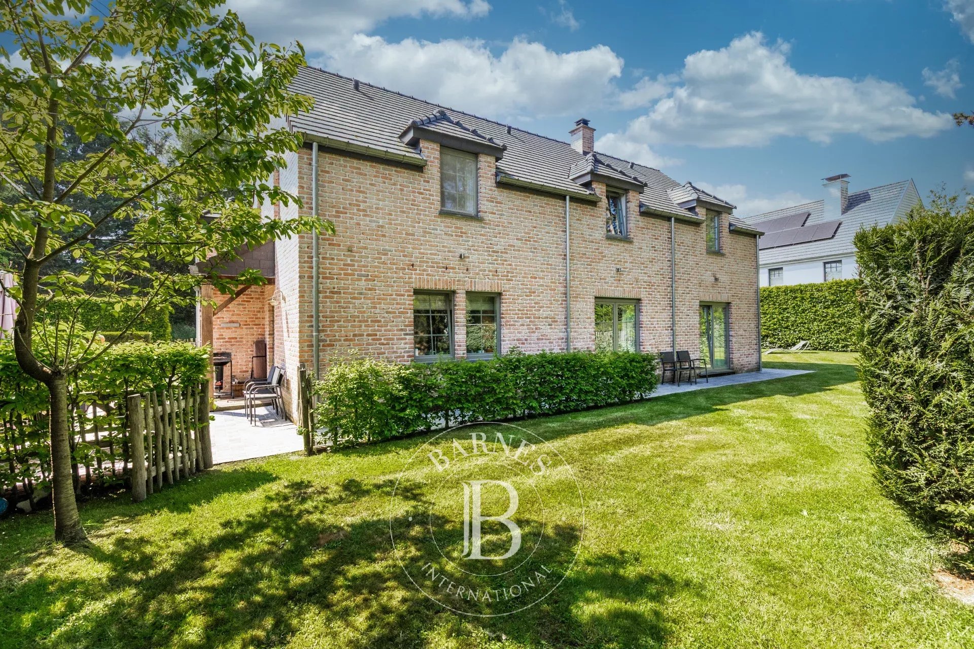 Charming 2012 villa in a quiet neighborhood
