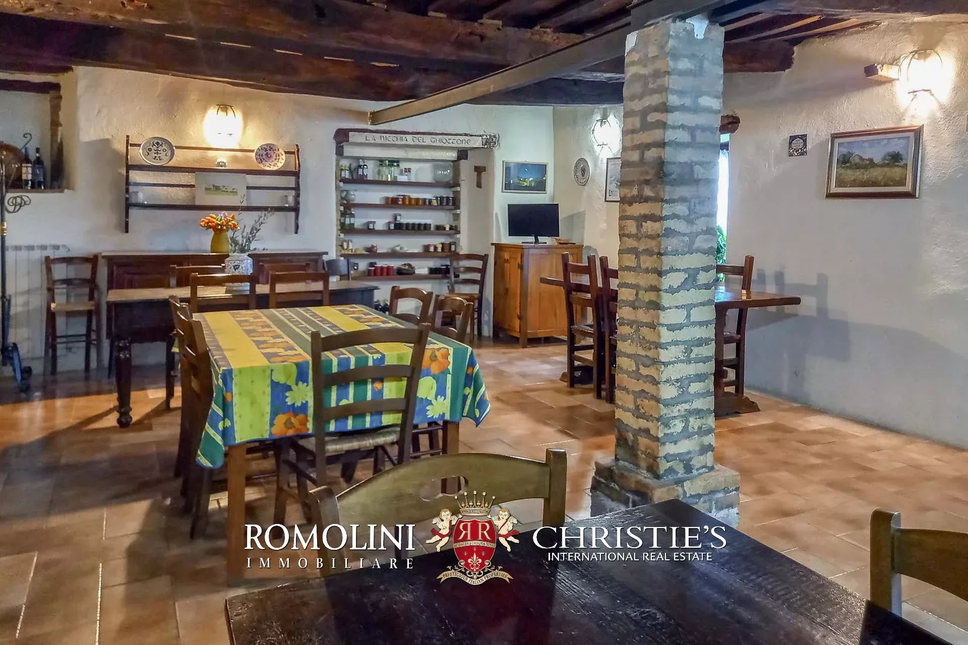 10 Bedroom Villa/Townhouse's Image 42