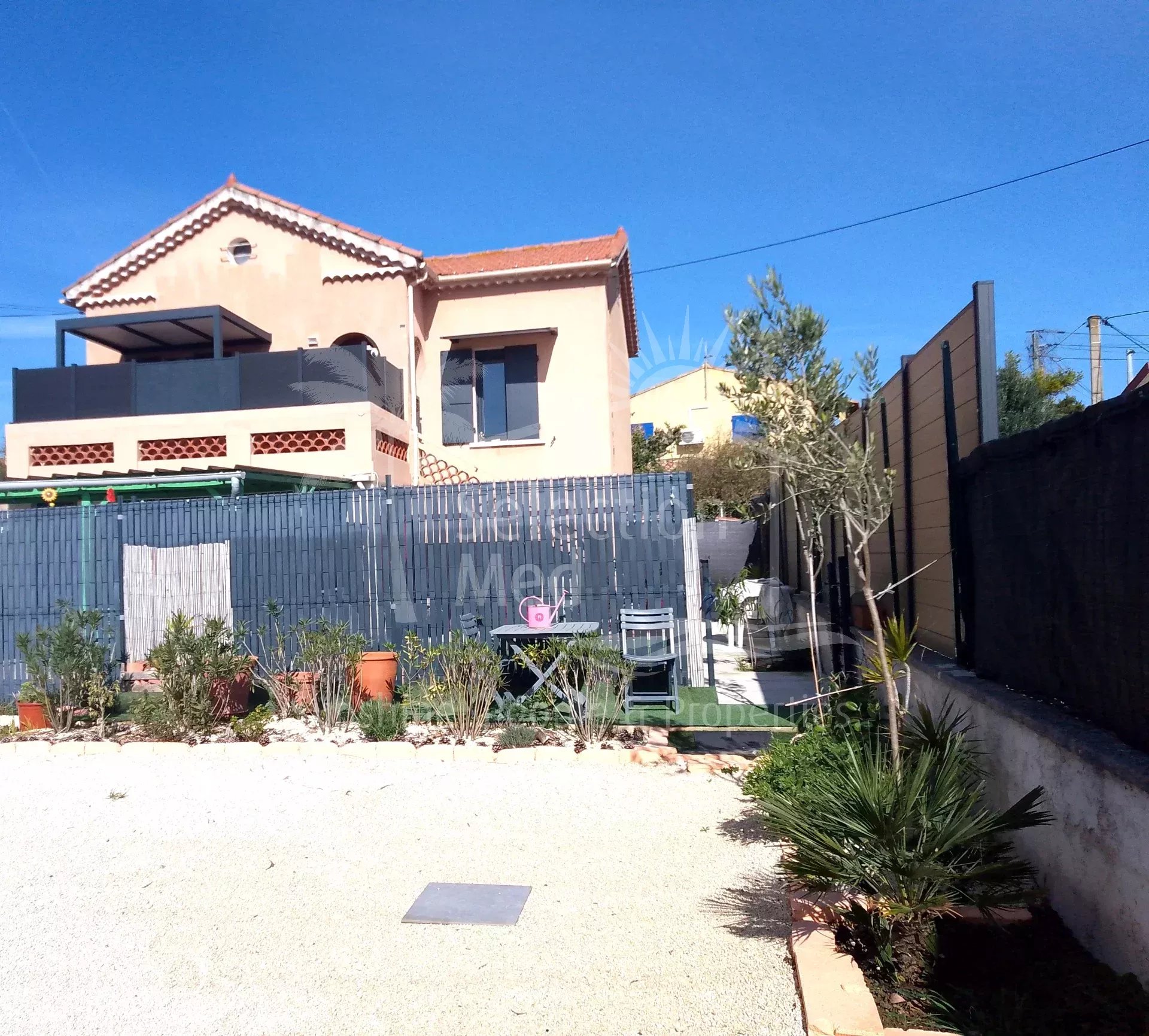 Charmant Haut de villa proche de la mer et de la plage