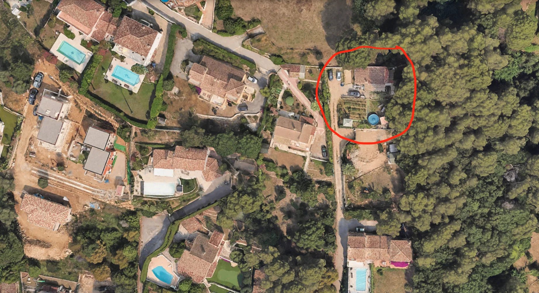 VALLAURIS – HOUSE TO RENOVATE – ABSOLUTE PEACE AND QUIET