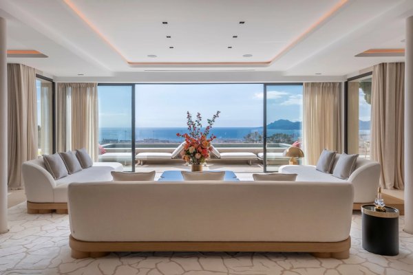 Villa Pearl - Contemporary Luxury in Cannes — photo 5