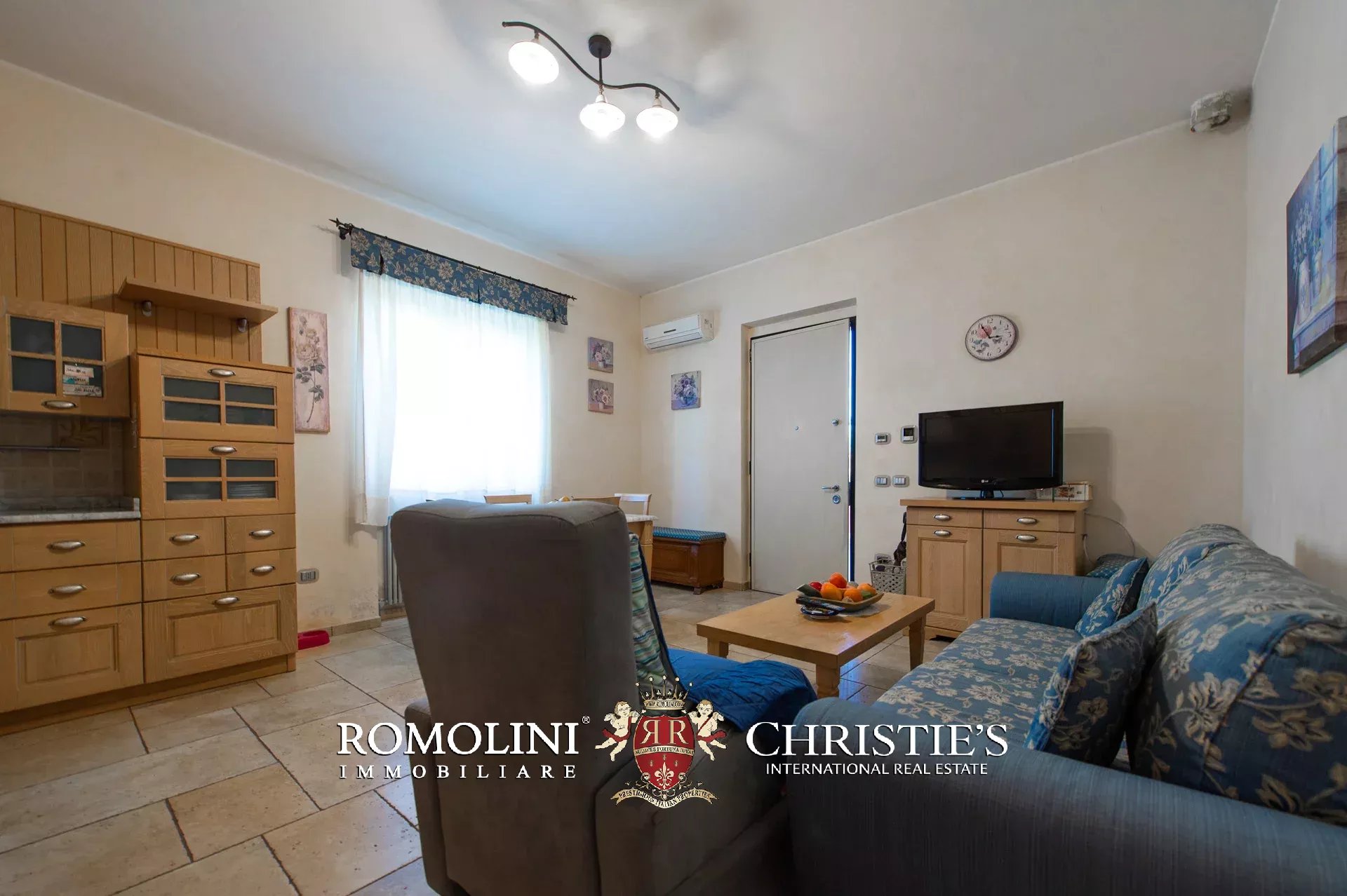 10 Bedroom Villa/Townhouse's Image 81