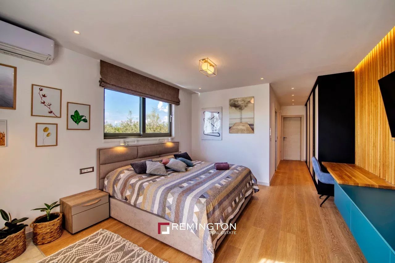 5 Bedroom Villa/Townhouse's Image 4