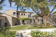 Elegant Renovated Bastide Within Walking Distance of Saint-Paul-de-Vence — photo 3 of 7