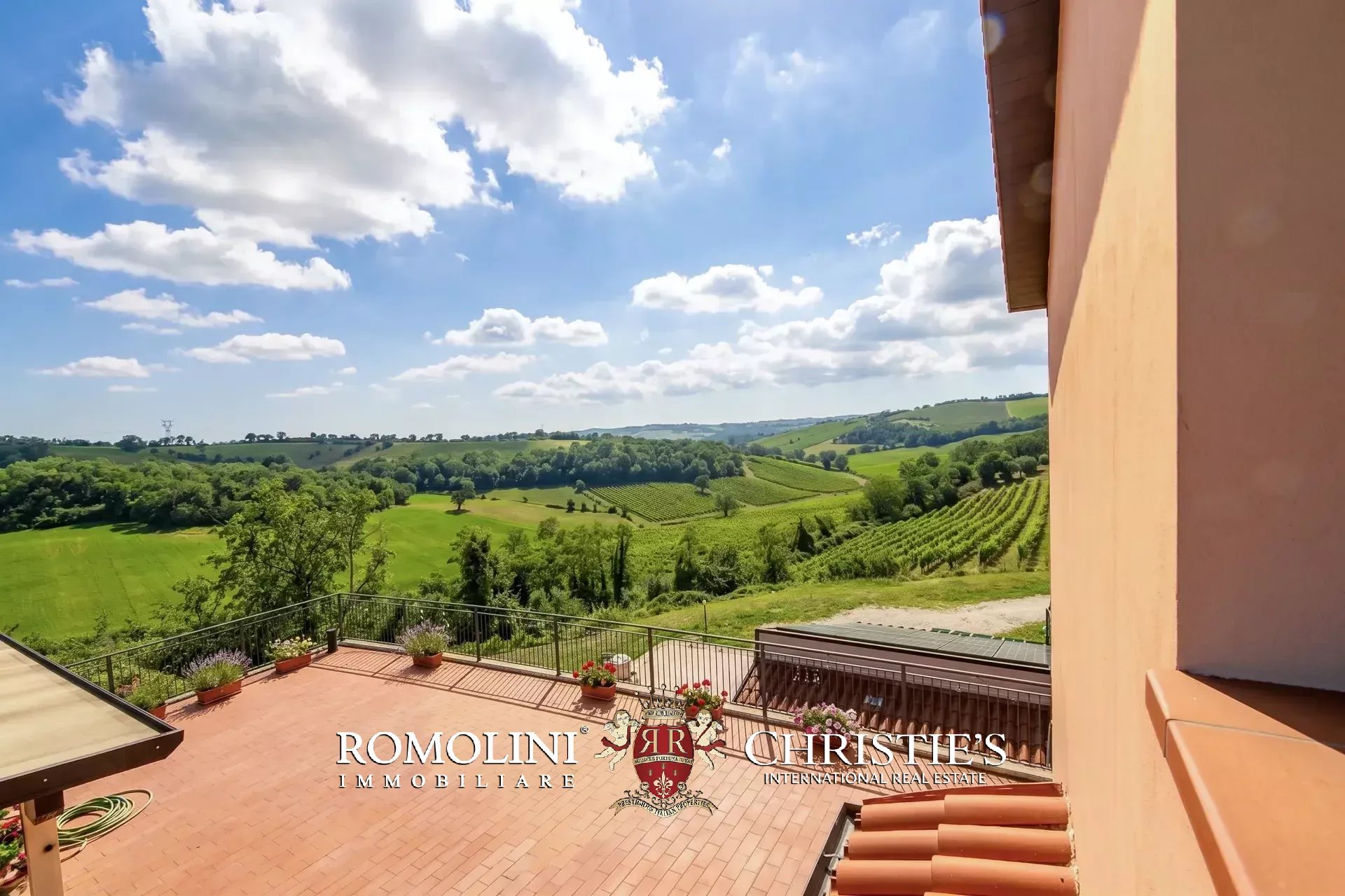 5 Bedroom Vineyard's Image 26